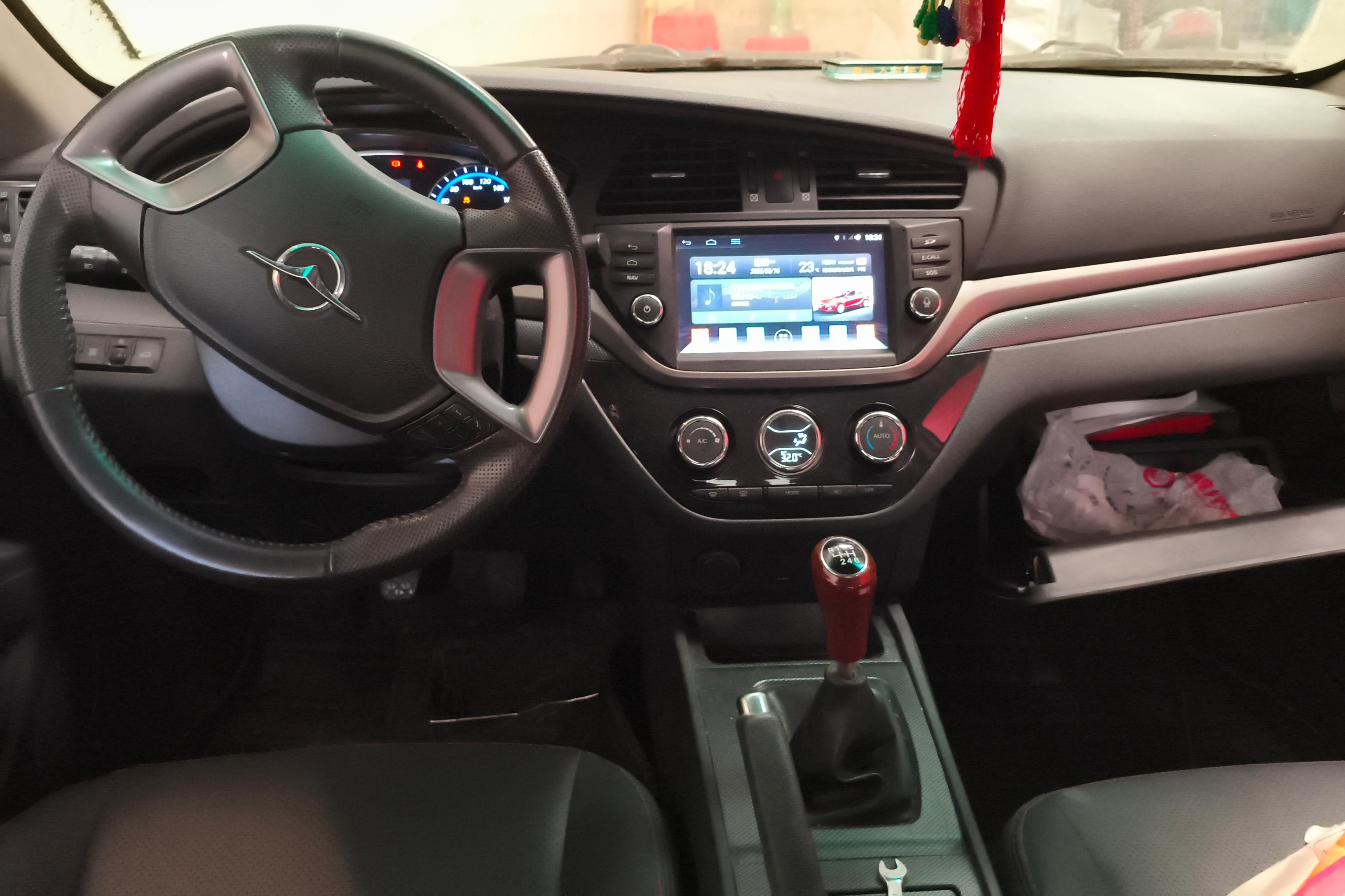 海马M6 2015款 1.5T 手动 运动智能型 (国Ⅴ) 