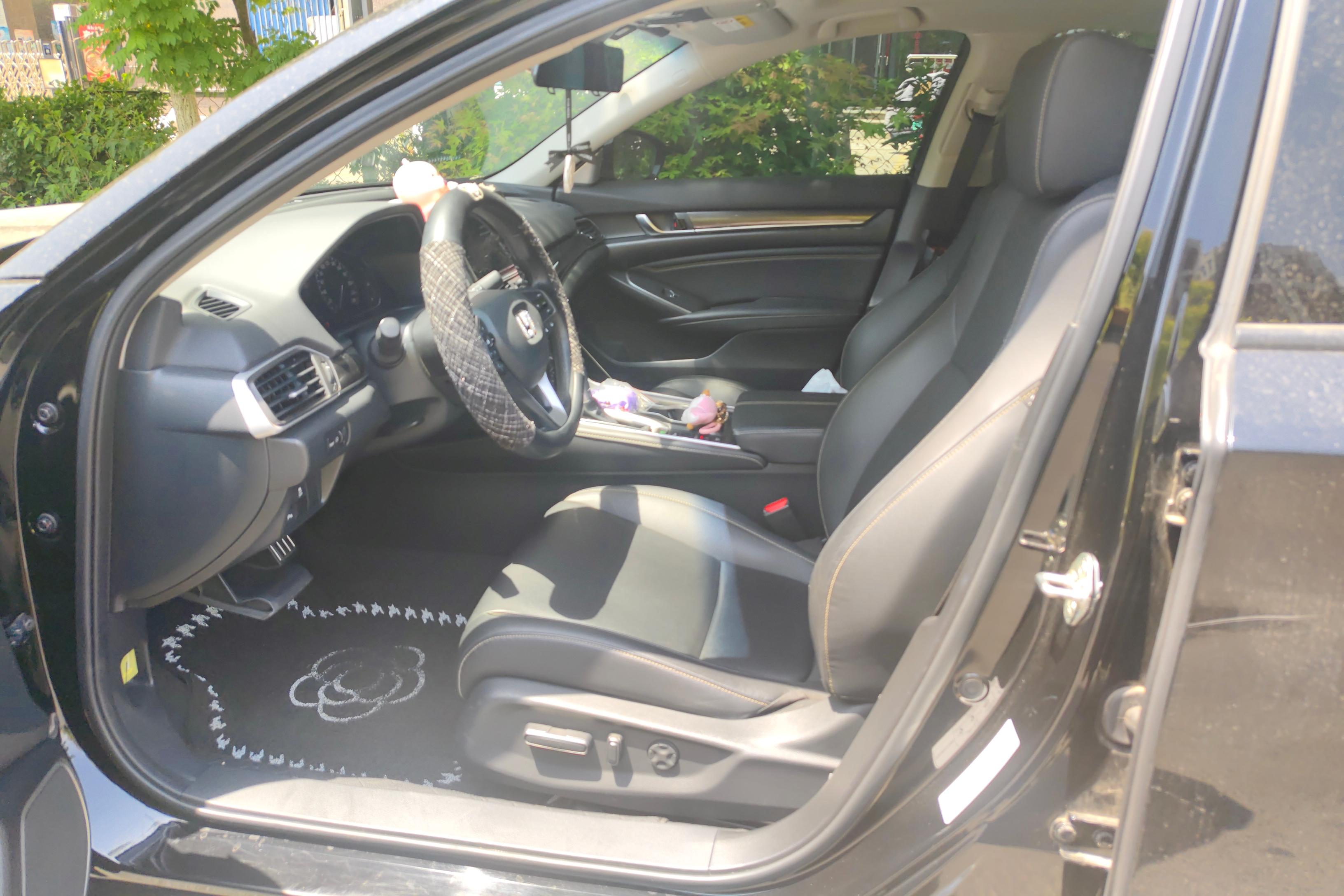 本田雅阁 2022款 1.5T 自动 260TURBO幻夜·尊贵版 (国Ⅵ) 