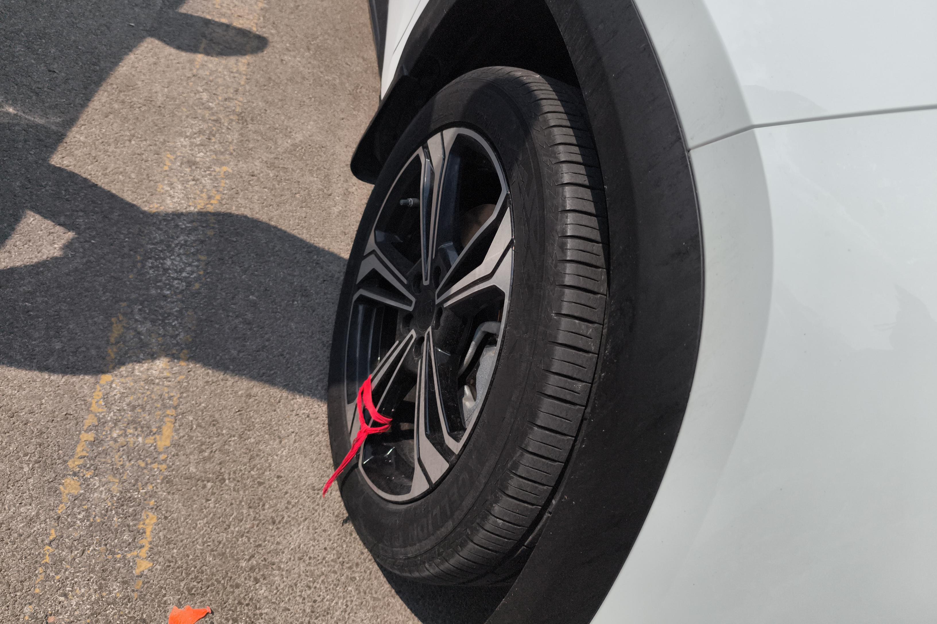 吉利银河银河L7 2023款 1.5T 自动 115km-MAX (国Ⅵ) 