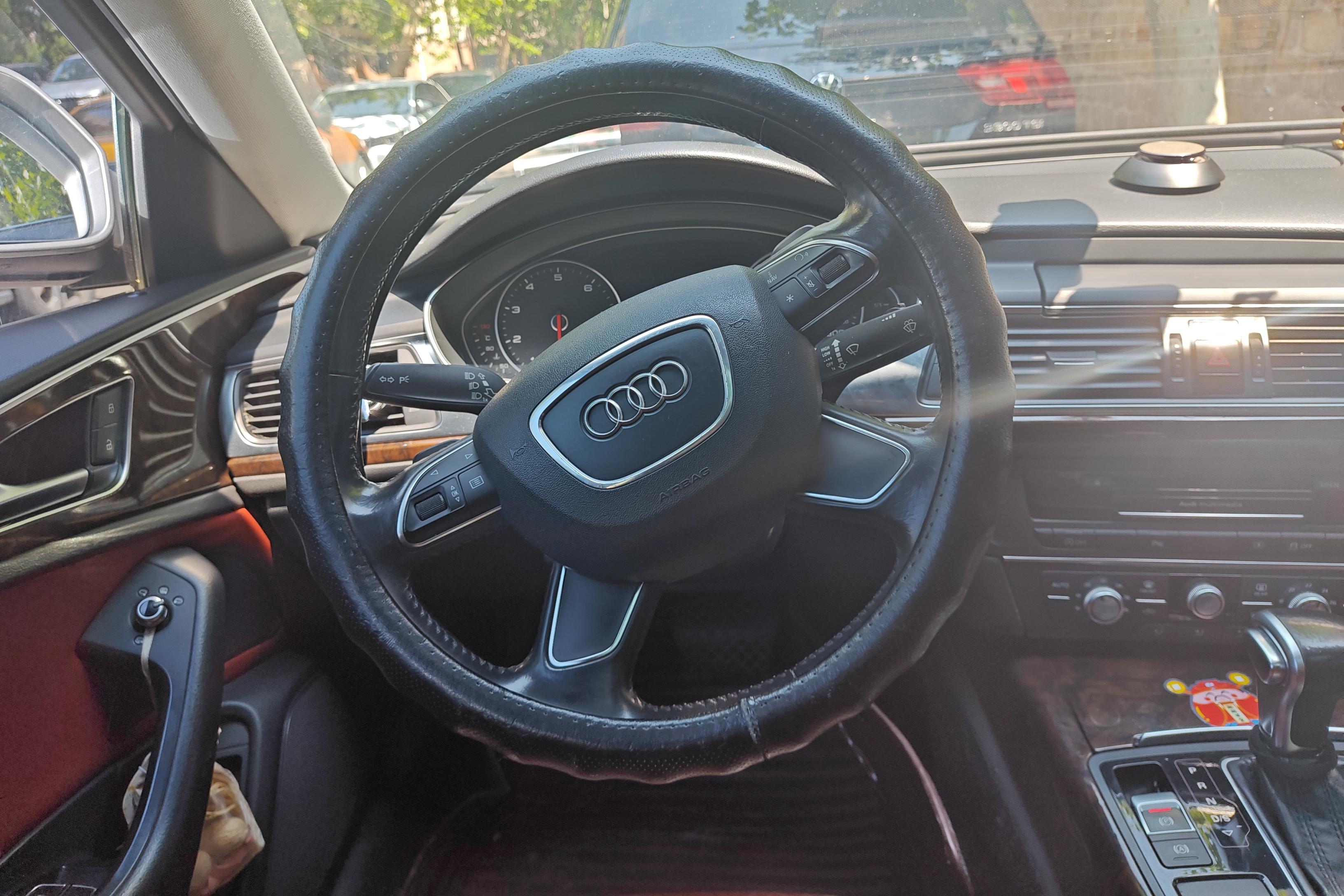 奥迪A6L TFSI 2015款 2.0T 自动 智领版 (国Ⅴ) 