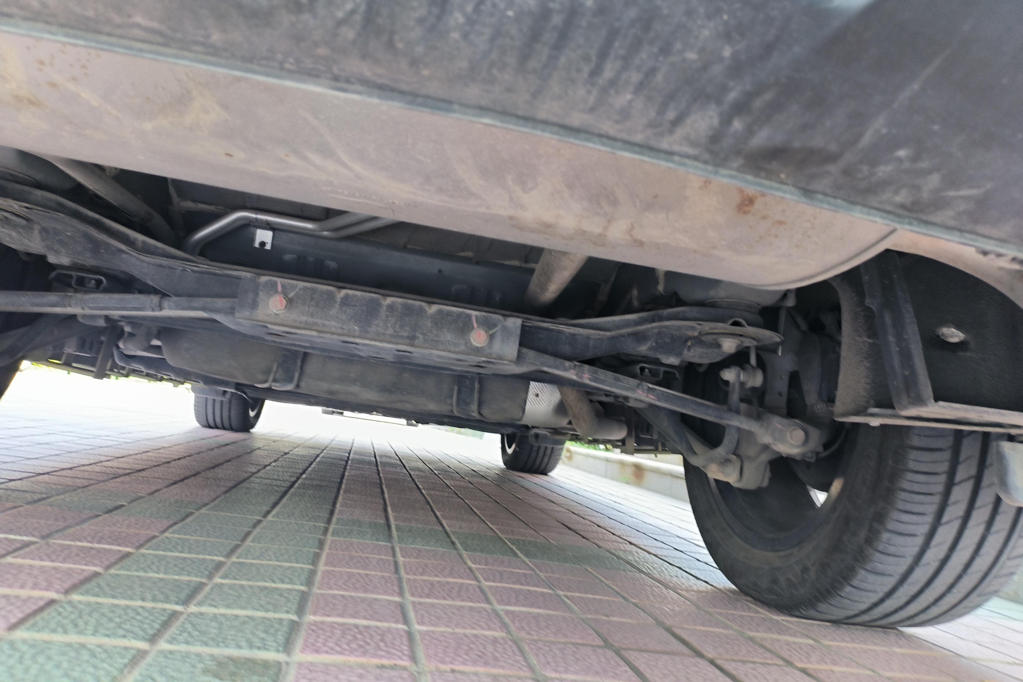 比亚迪唐DM i 2023款 1.5T 自动 冠军版112KM尊荣型 (国Ⅵ) 