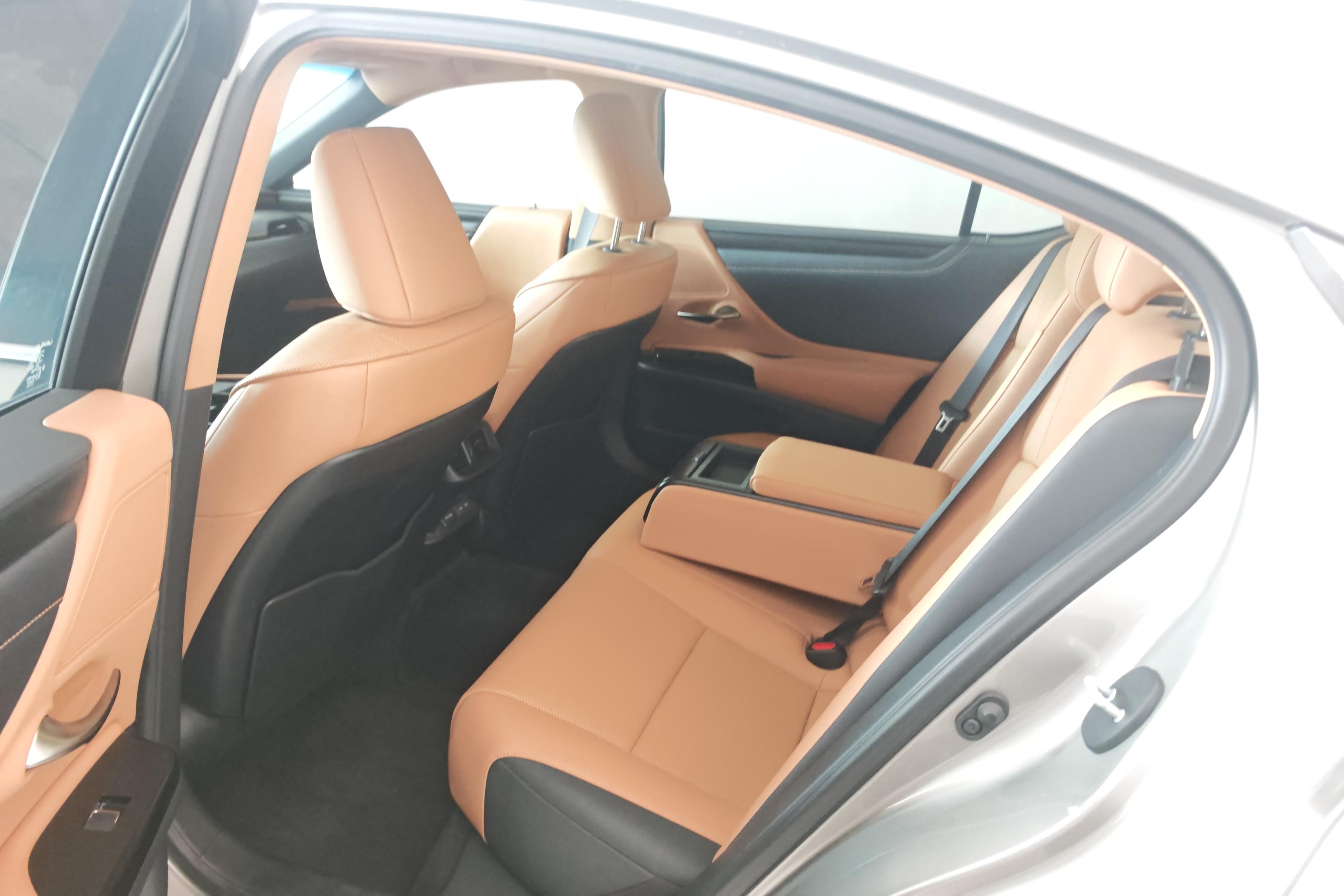 雷克萨斯ES 200 [进口] 2021款 2.0L 自动 豪华版 