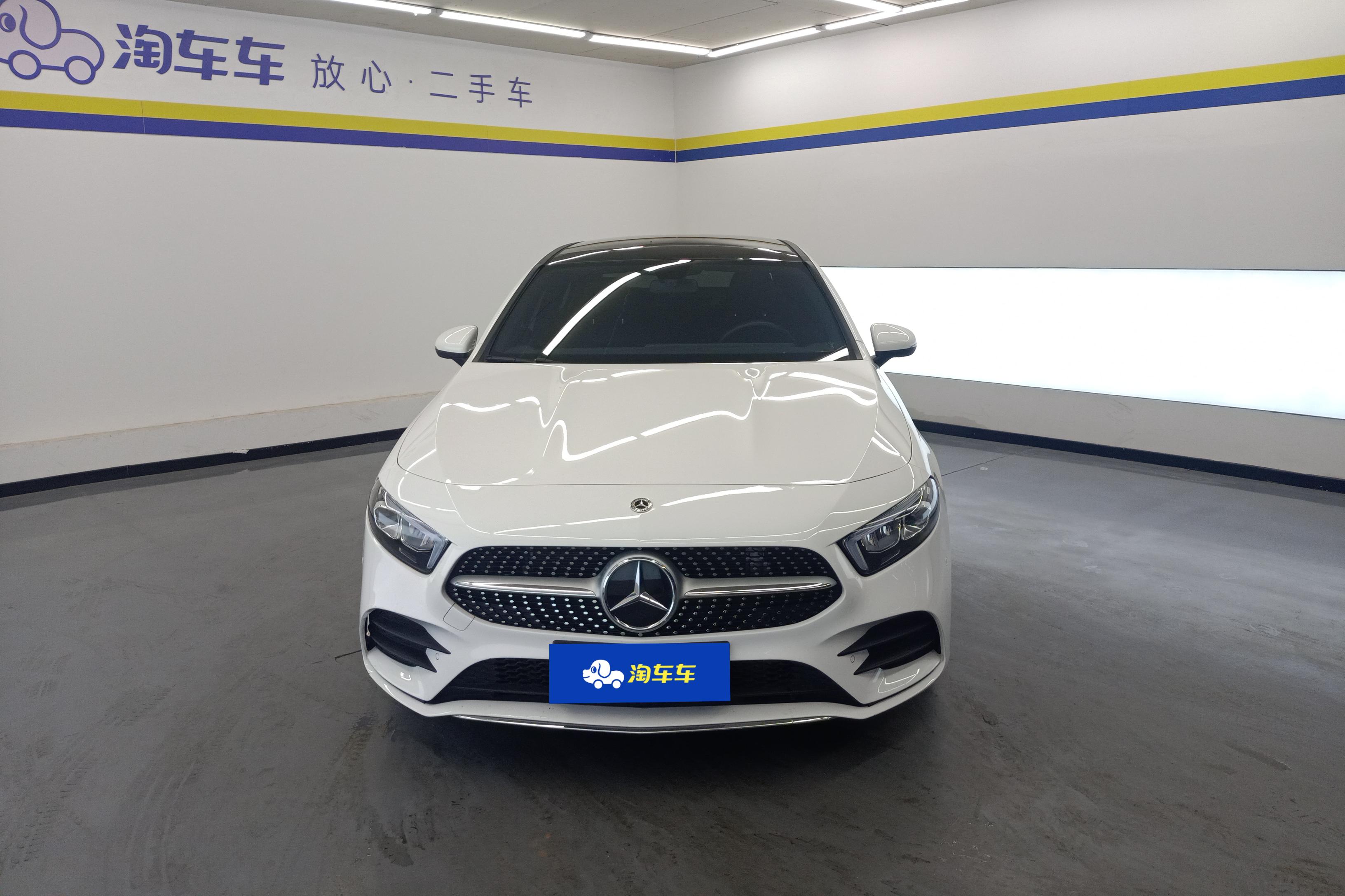 奔驰A级 A200L 2020款 1.3T 自动 改款运动轿车时尚型 (国Ⅵ) 