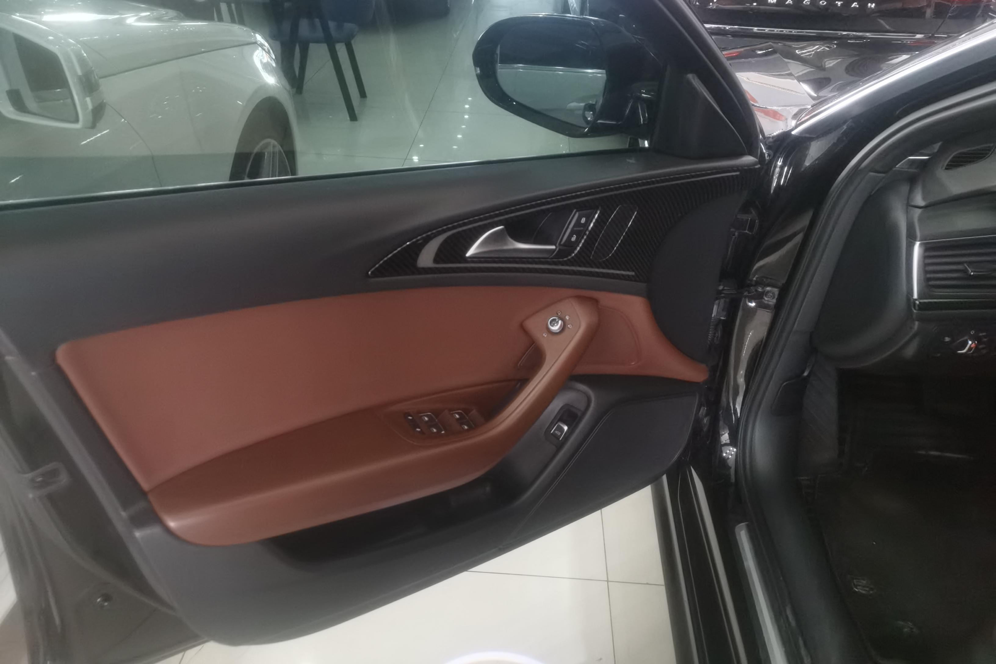 奥迪A6L 45TFSI 2018款 3.0T 自动 运动型30周年纪念版 (国Ⅴ) 