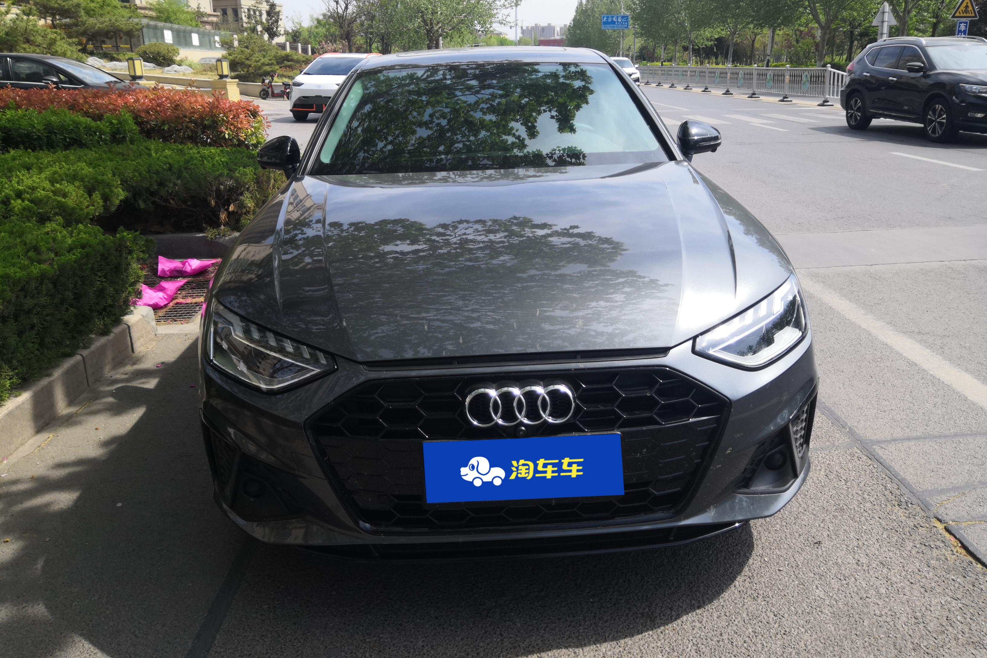 奥迪A4L 2022款 2.0T 自动 豪华动感型 (国Ⅵ) 