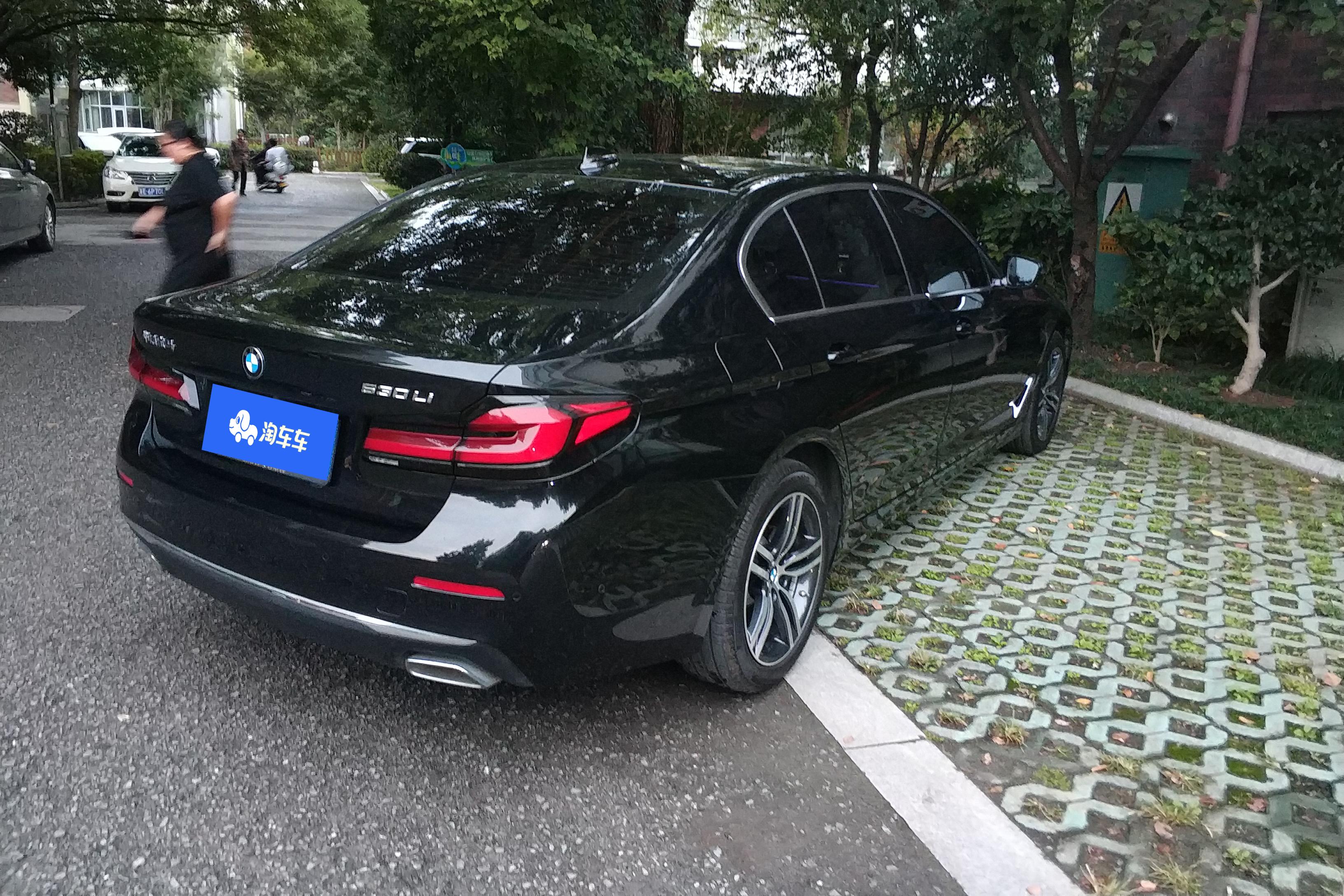 宝马5系 530Li 2021款 2.0T 自动 汽油 改款领先型豪华套装 (国Ⅵ) 