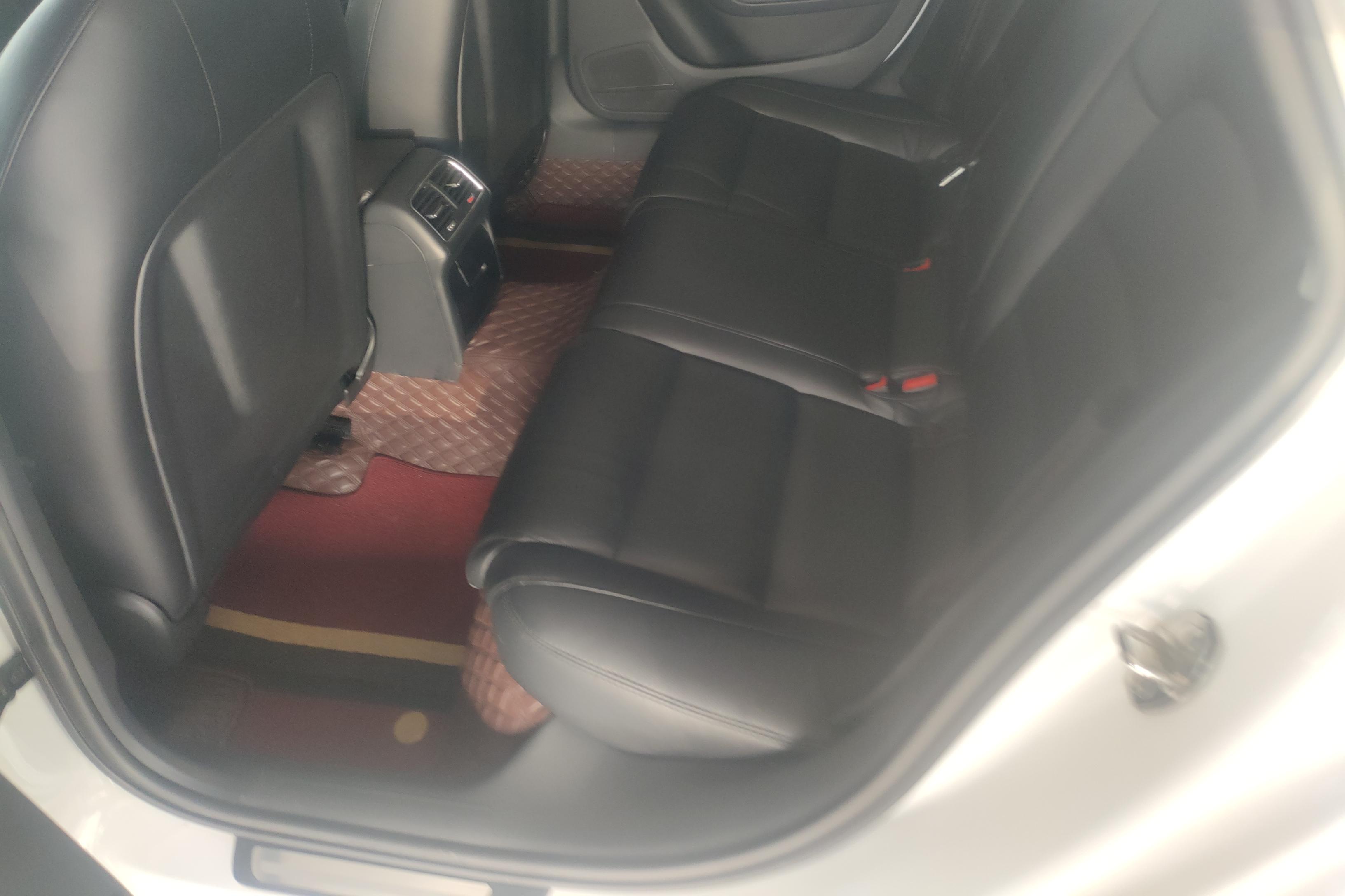 奥迪A4L 35TFSI 2015款 2.0T 自动 前驱 标准型 (国Ⅳ) 