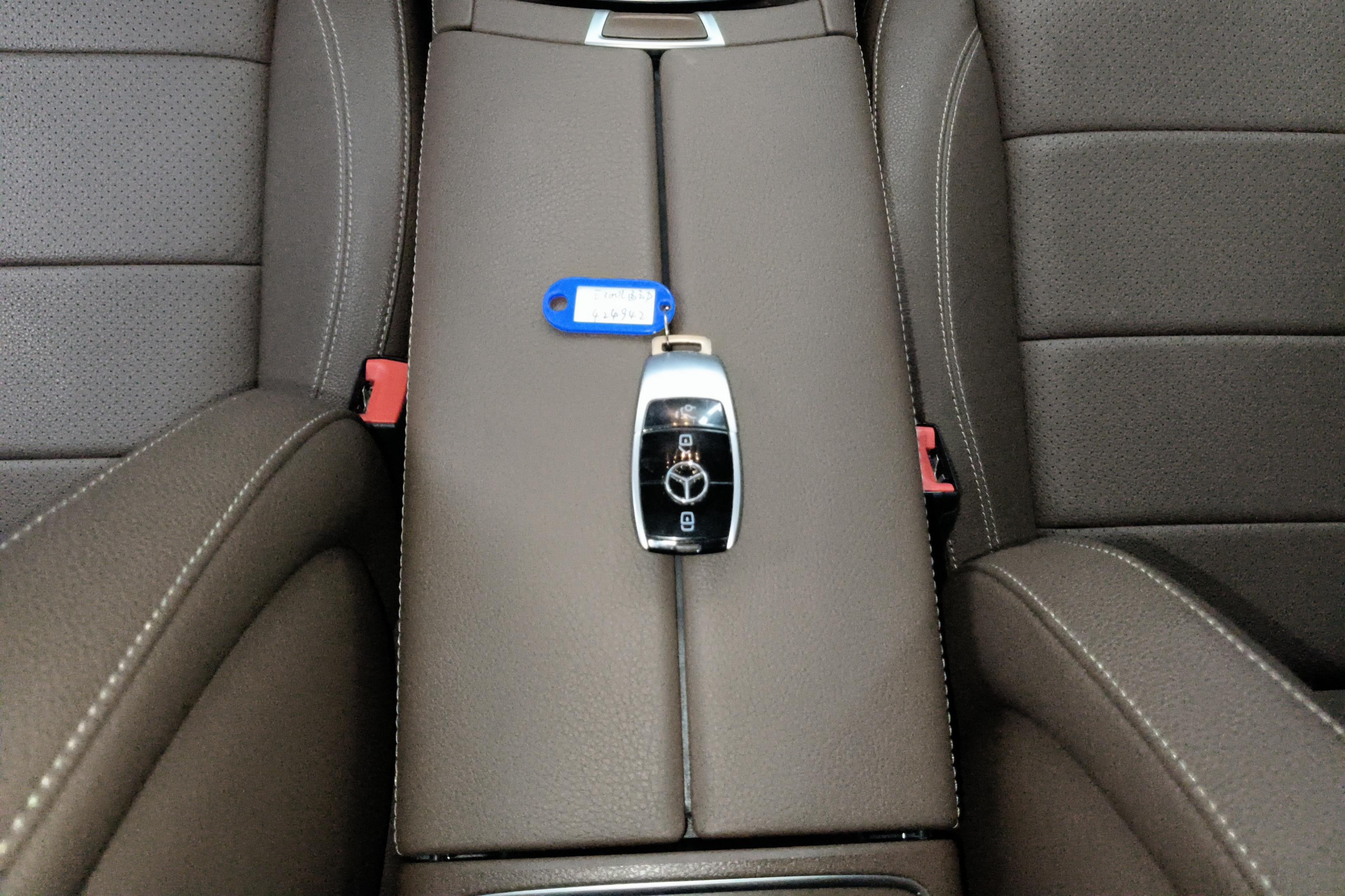 奔驰E级 E300L 2020款 2.0T 自动 汽油 运动豪华型 (国Ⅵ) 