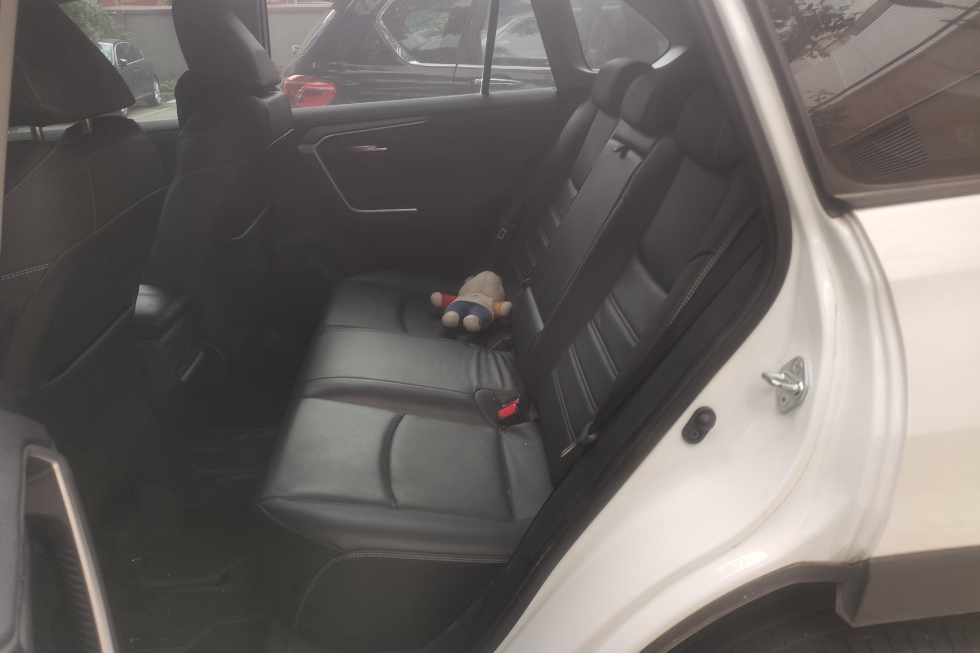 丰田RAV4 2022款 2.0L 自动 前驱 风尚PLUS版 (国Ⅵ) 