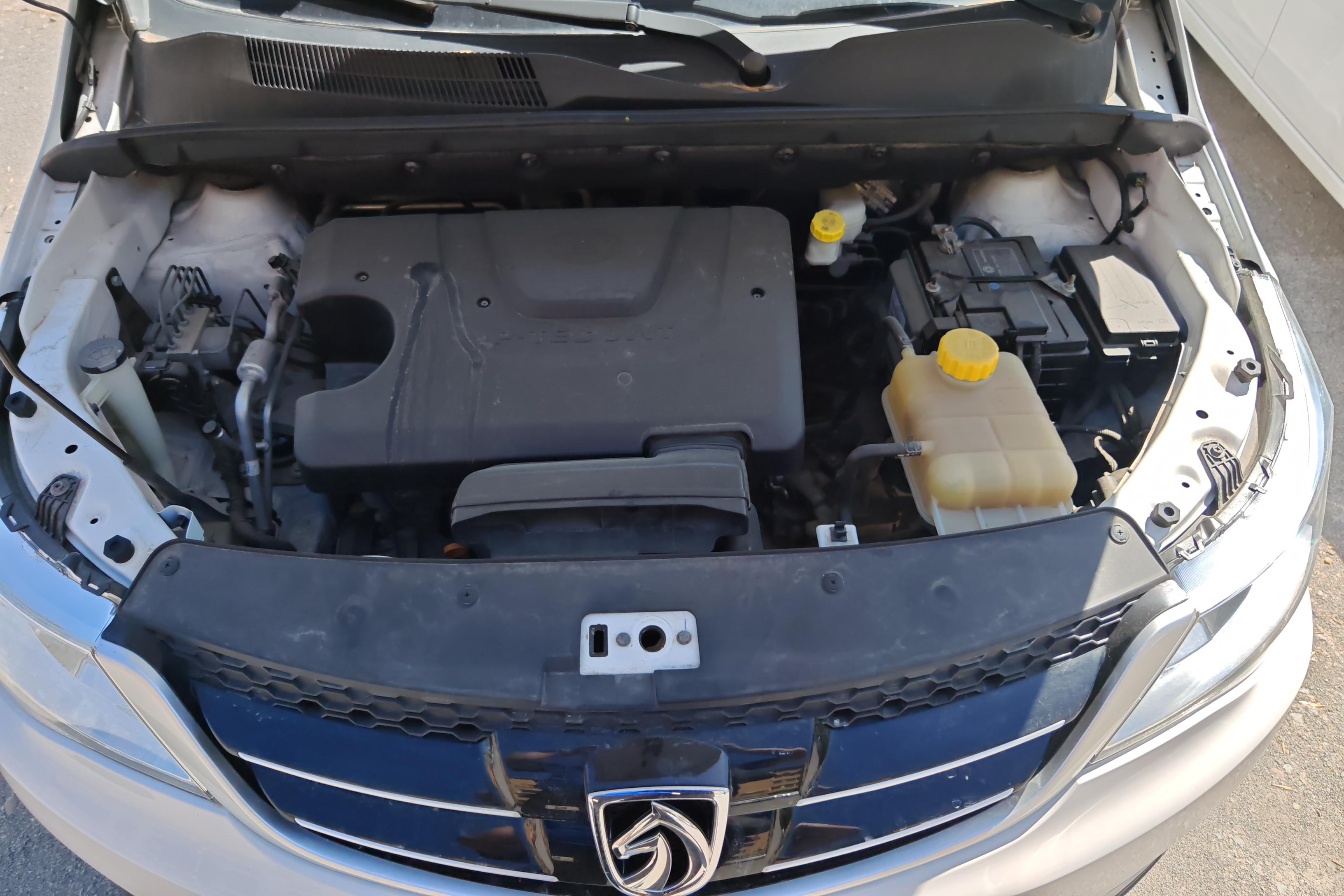 宝骏730 2019款 1.5L 手动 超值型 (国Ⅵ) 