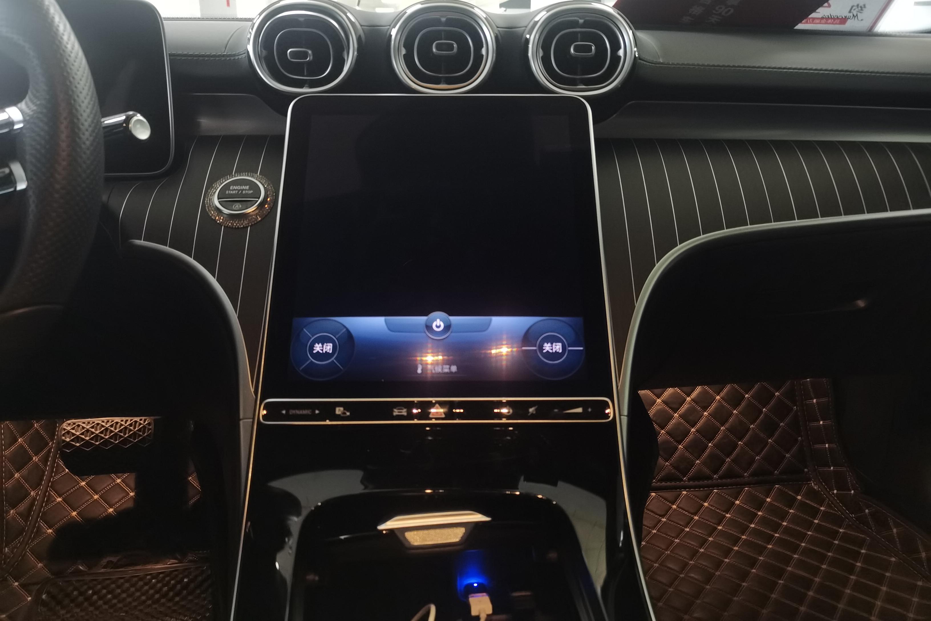 奔驰C级 C260L 2022款 1.5T 自动 改款运动版 (国Ⅵ) 