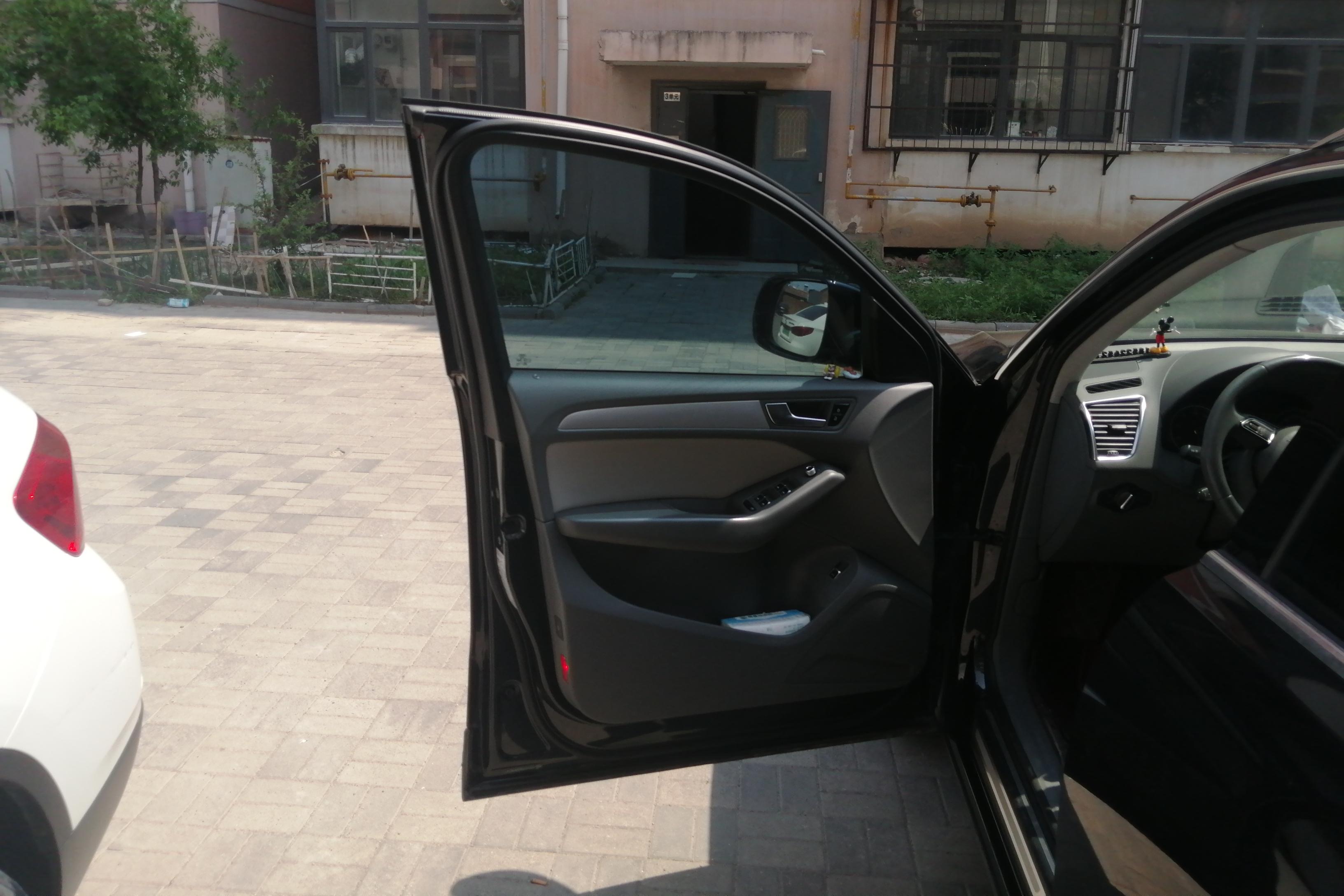 奥迪Q5 2013款 2.0T 自动 四驱 汽油 技术型 (国Ⅳ) 