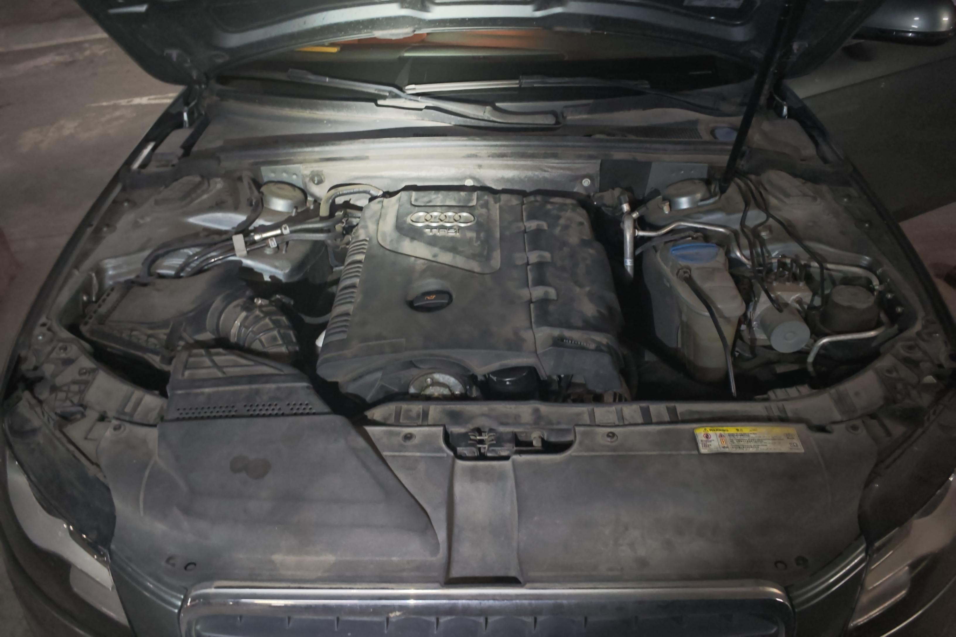 奥迪A4L 2012款 2.0T 自动 标准型 (国Ⅳ) 