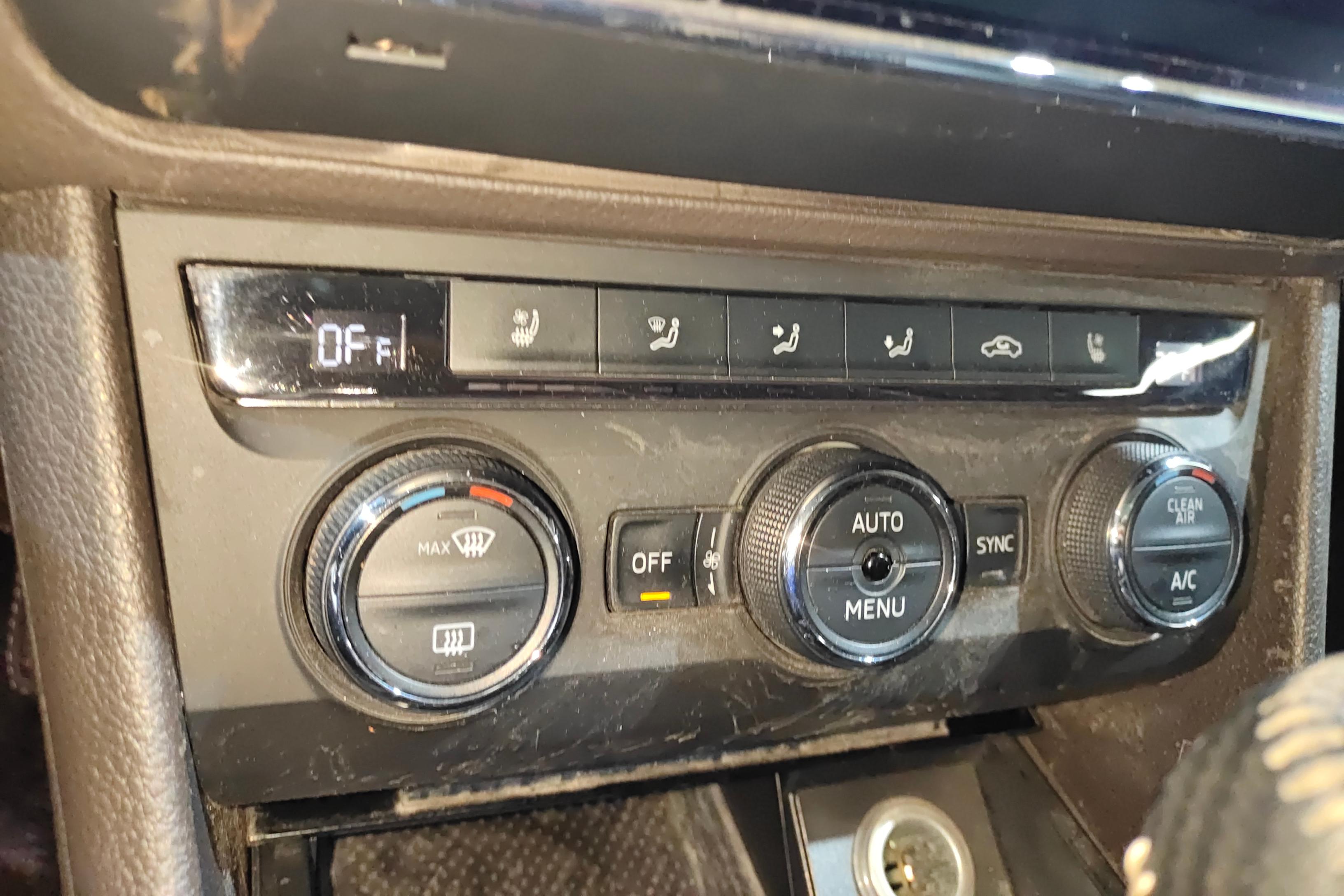 斯柯达速派 2018款 2.0T 自动 380TSI旗舰版 (国Ⅴ) 