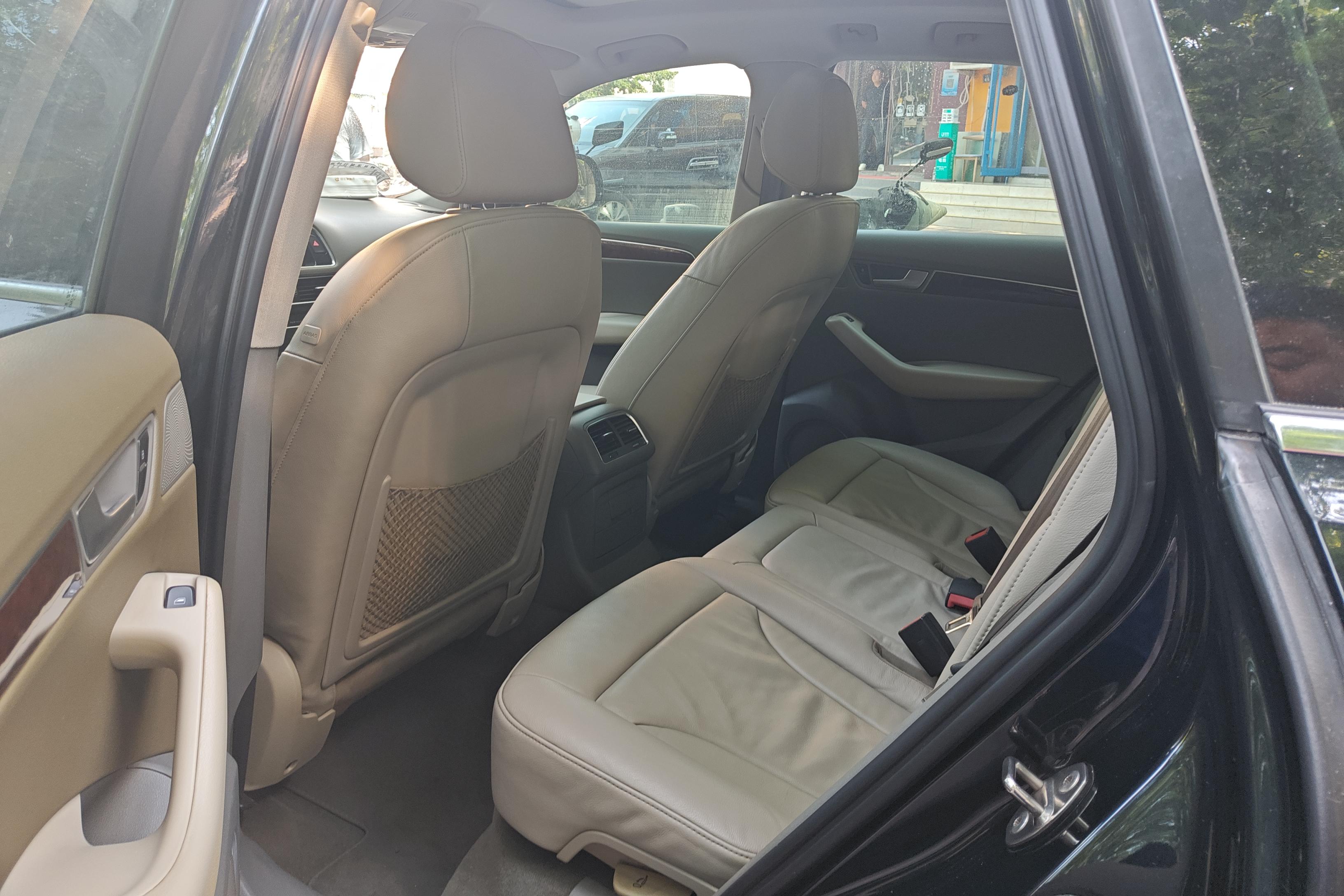 奥迪Q5 2012款 2.0T 自动 四驱 汽油 舒适型 (国Ⅳ) 