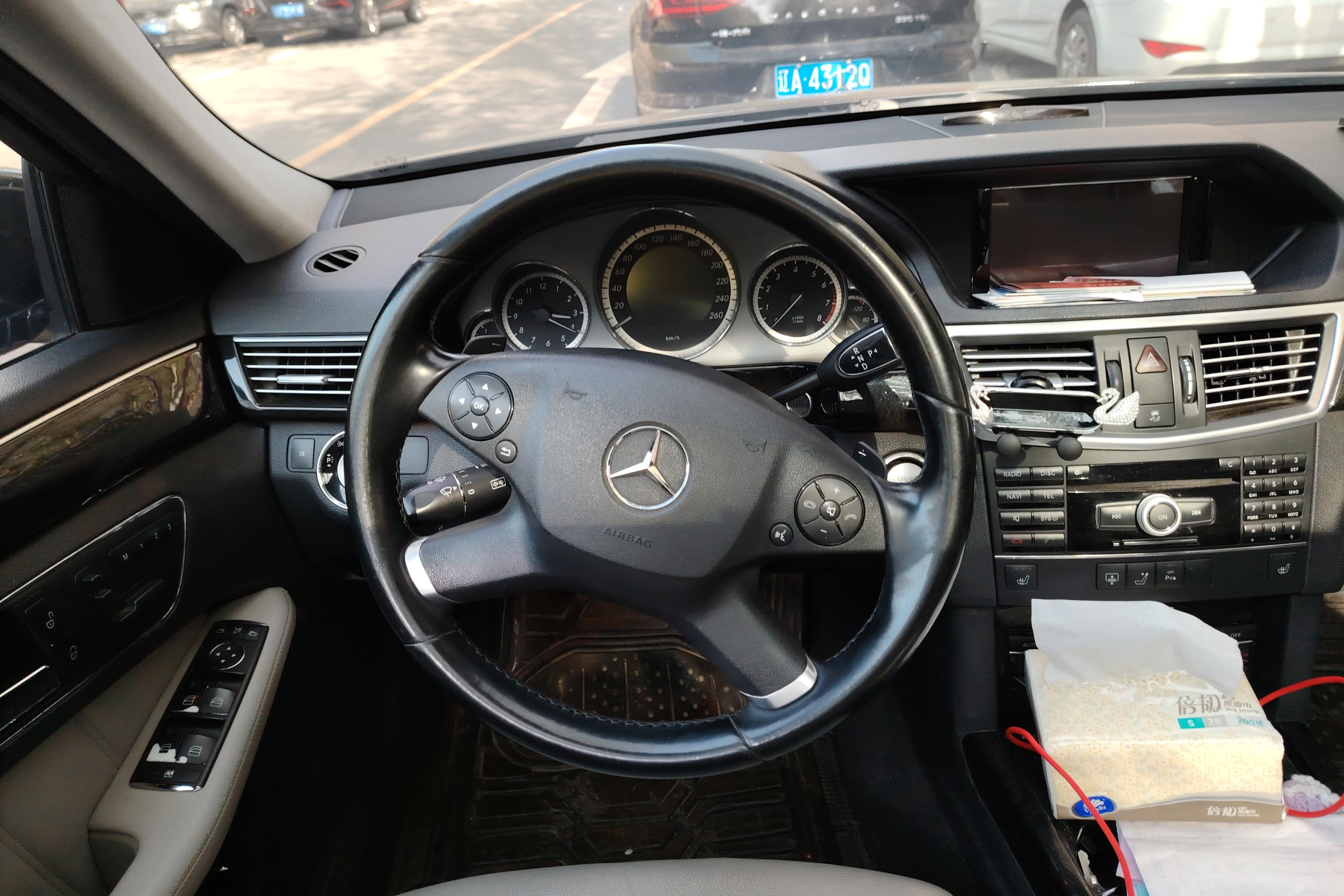 奔驰E级 E300 [进口] 2010款 3.0L 自动 汽油 优雅豪华型 