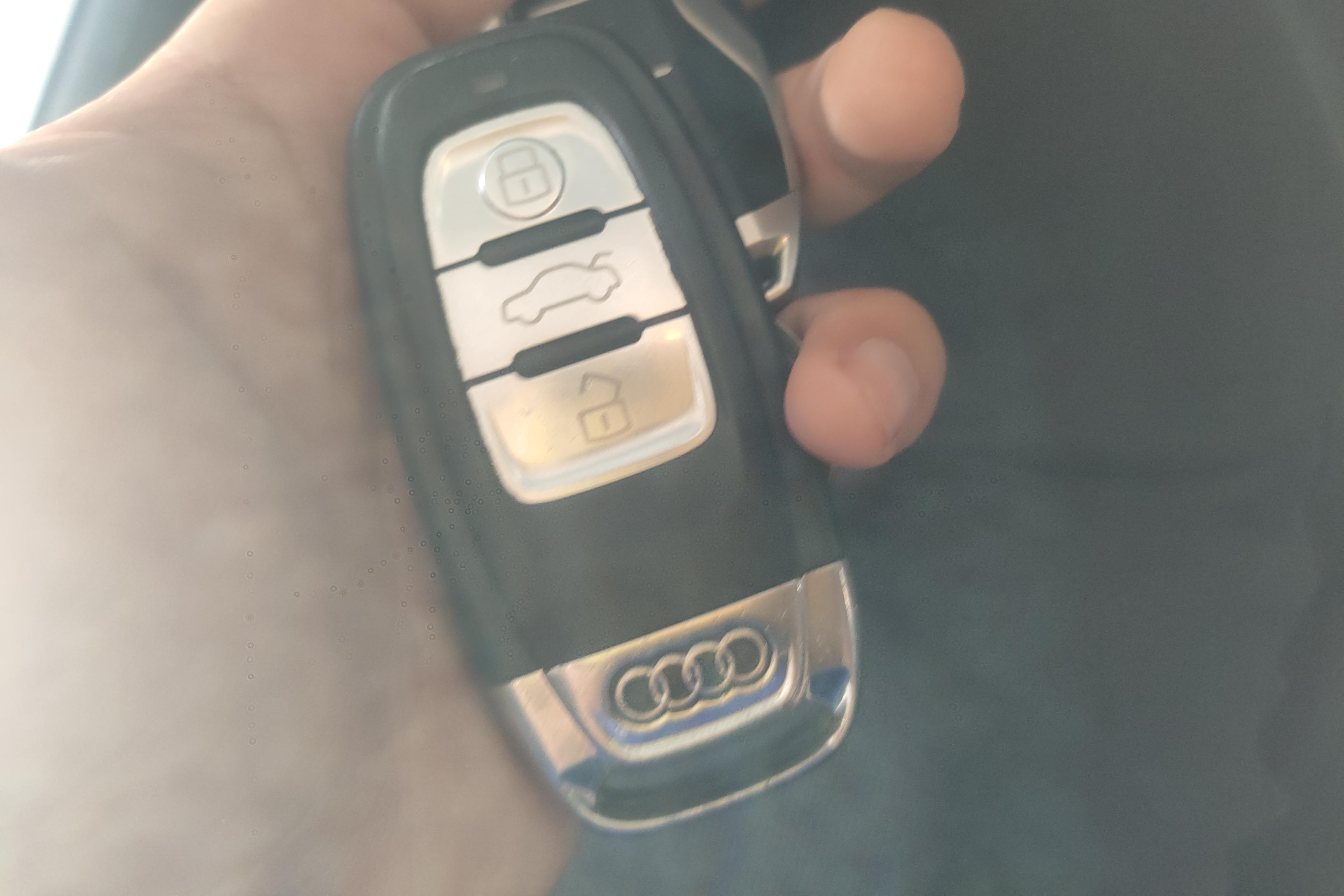 奥迪A4L 35TFSI 2015款 2.0T 自动 前驱 标准型 (国Ⅳ) 
