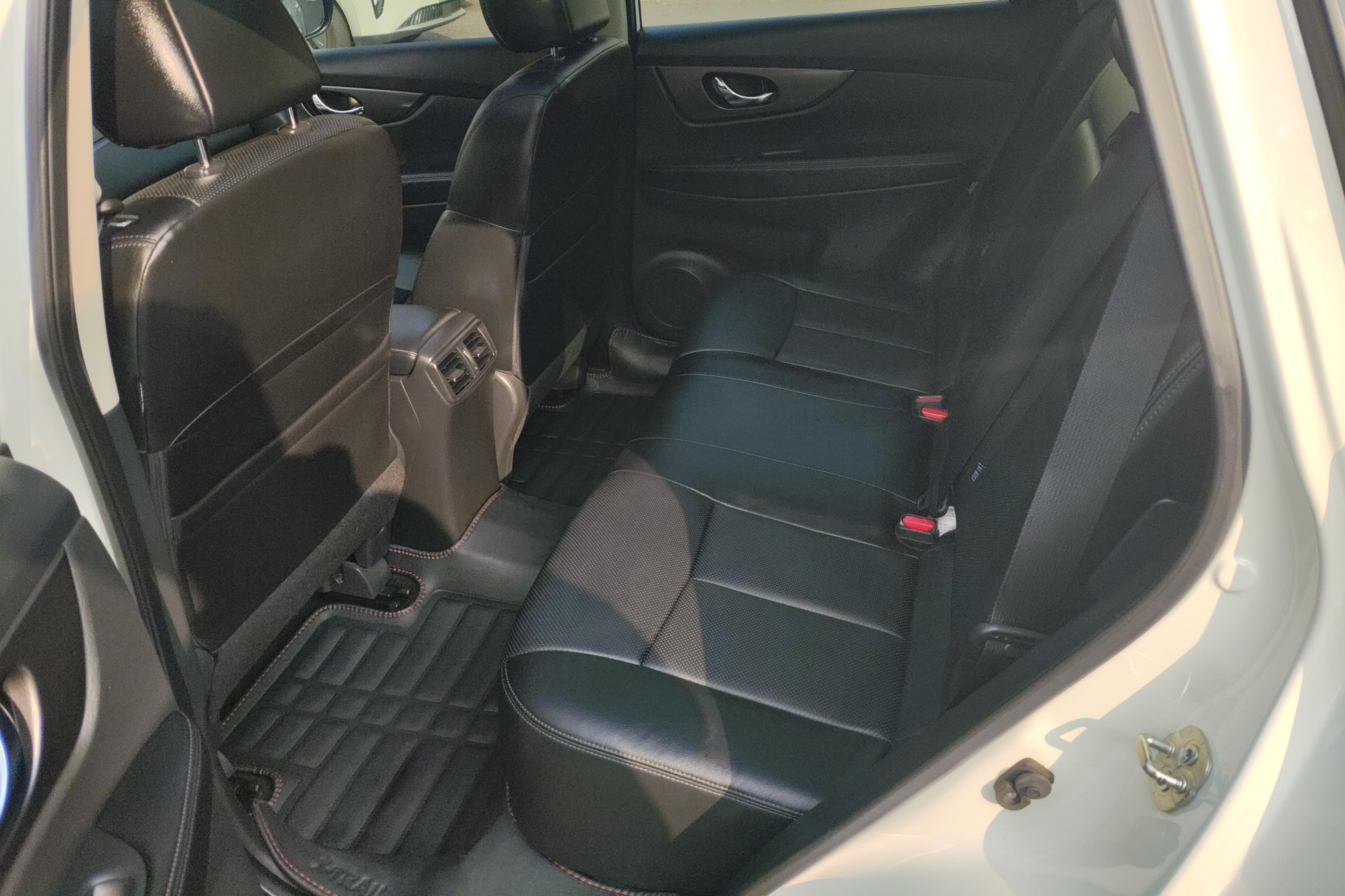 日产奇骏 2014款 2.0L 自动 前驱 舒适版 (国Ⅳ) 