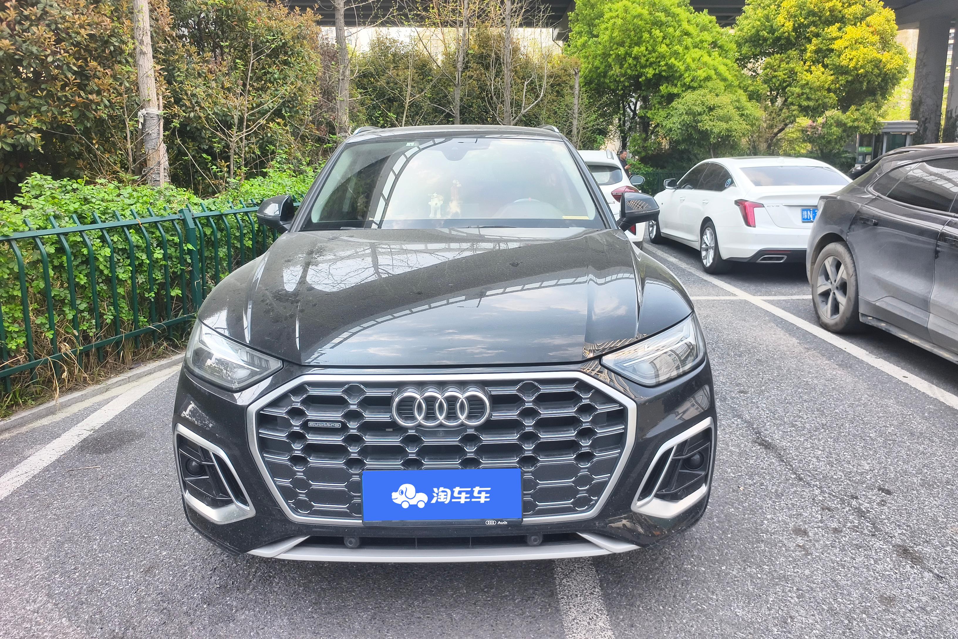 奥迪Q5L 40TFSI 2022款 2.0T 自动 改款豪华动感型 (国Ⅵ) 