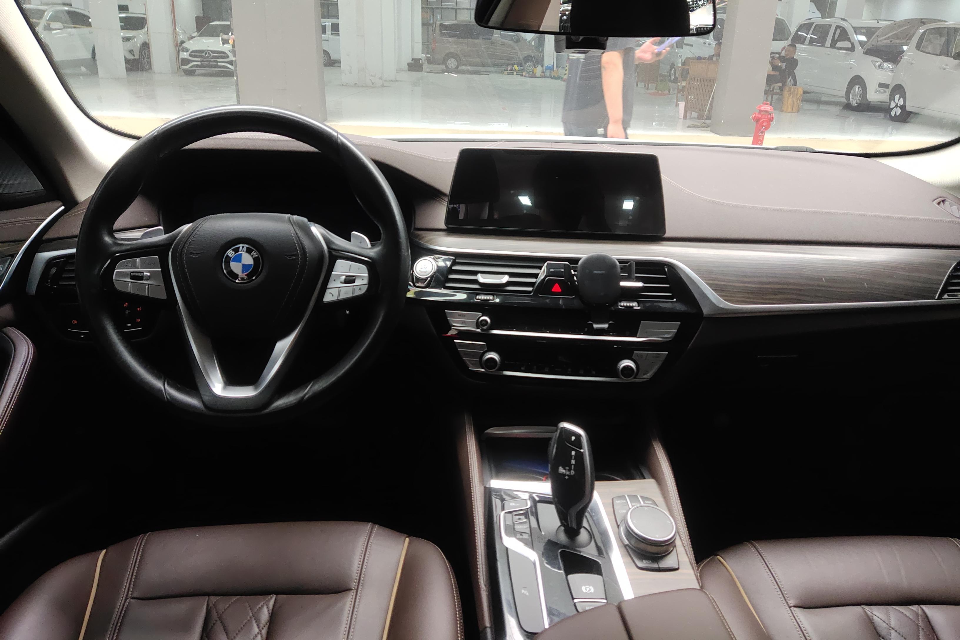 宝马5系 530Li 2020款 2.0T 自动 汽油 xDrive豪华套装 (国Ⅵ) 
