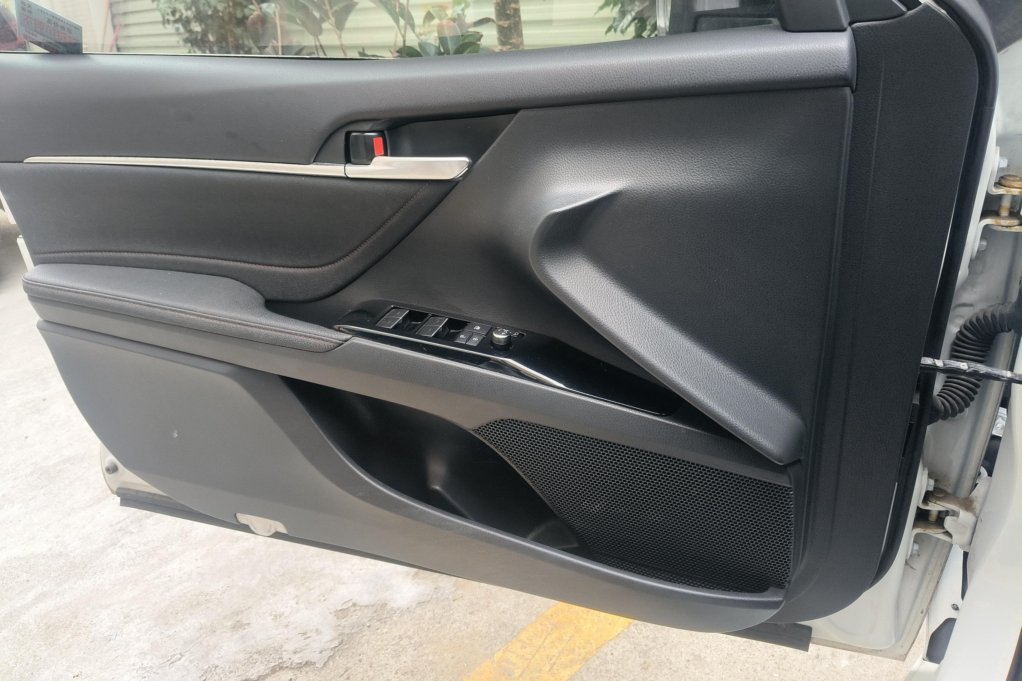 丰田凯美瑞 2021款 2.5L 自动 豪华版 (国Ⅵ) 