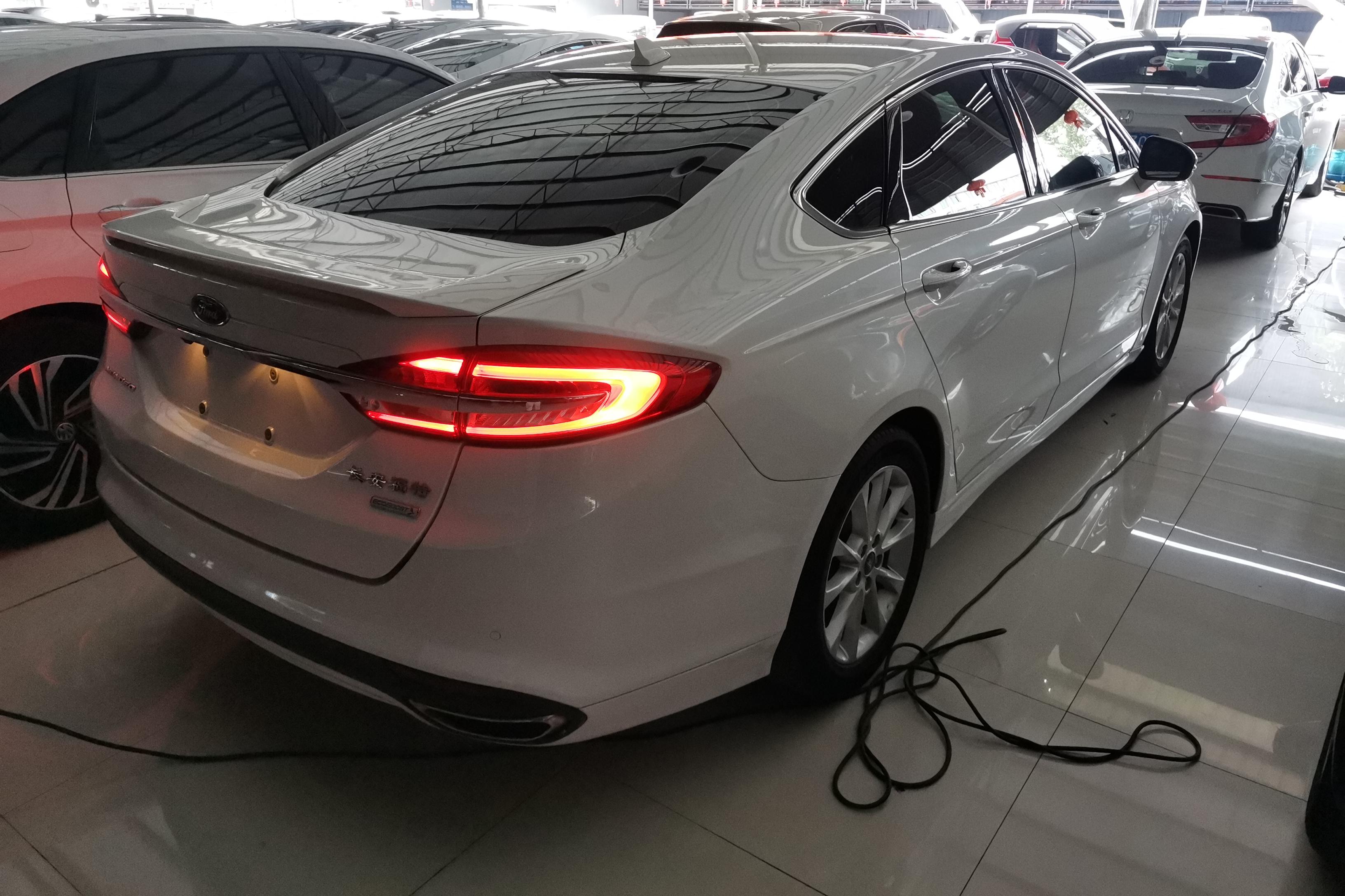 福特蒙迪欧 2018款 2.0T 自动 EcoBoost200时尚型 (国Ⅴ) 