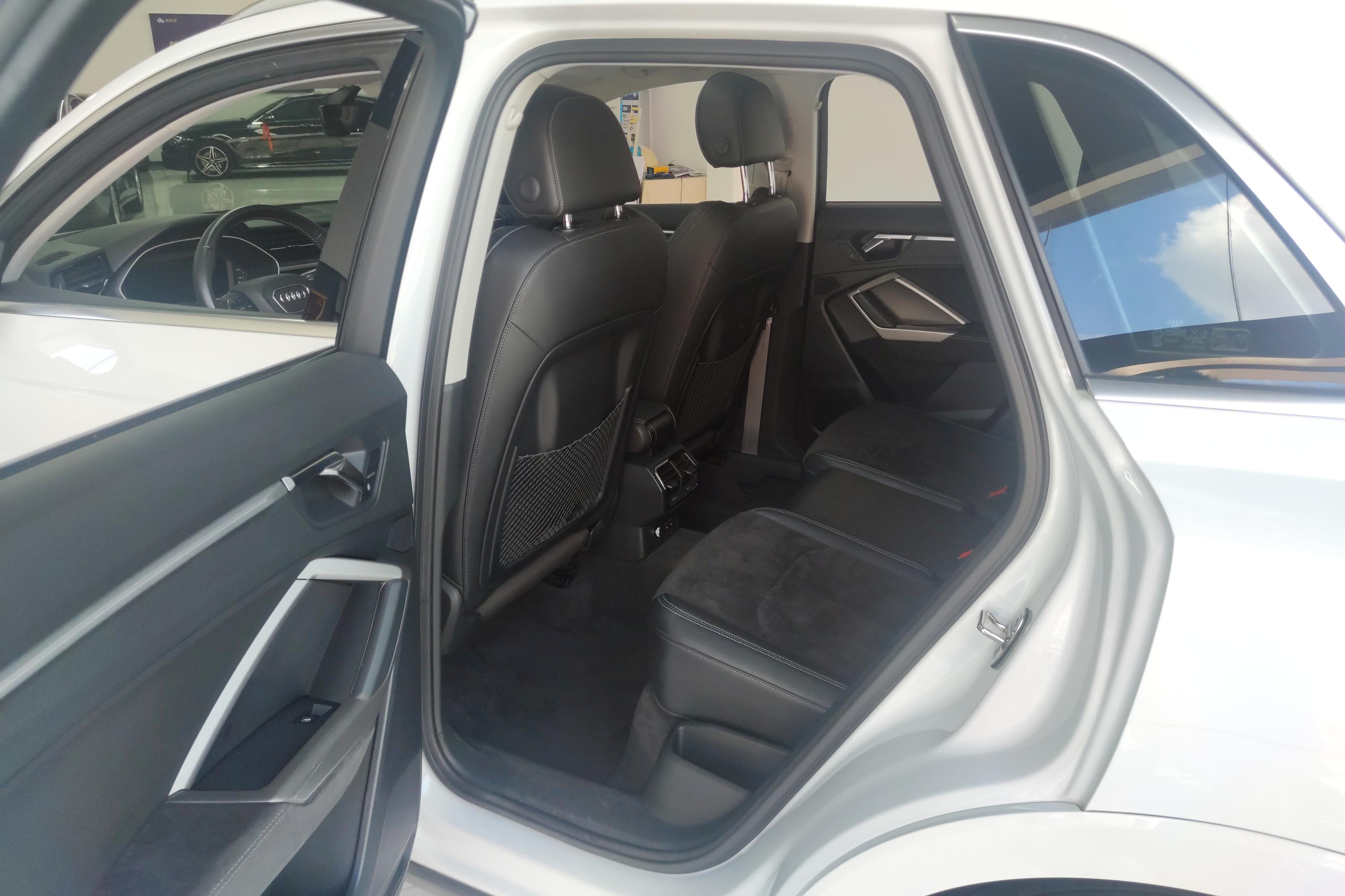 奥迪Q3 40TFSI 2019款 2.0T 自动 前驱 时尚动感型 (国Ⅵ) 