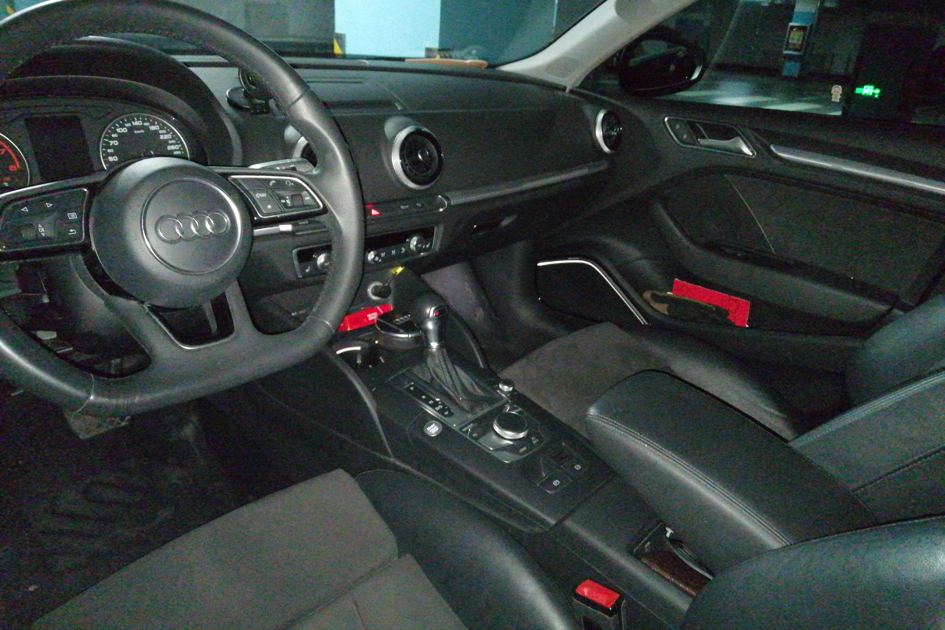 奥迪A3 40TFSI 2018款 2.0T 自动 汽油 运动型30周年Sportback (国Ⅴ) 