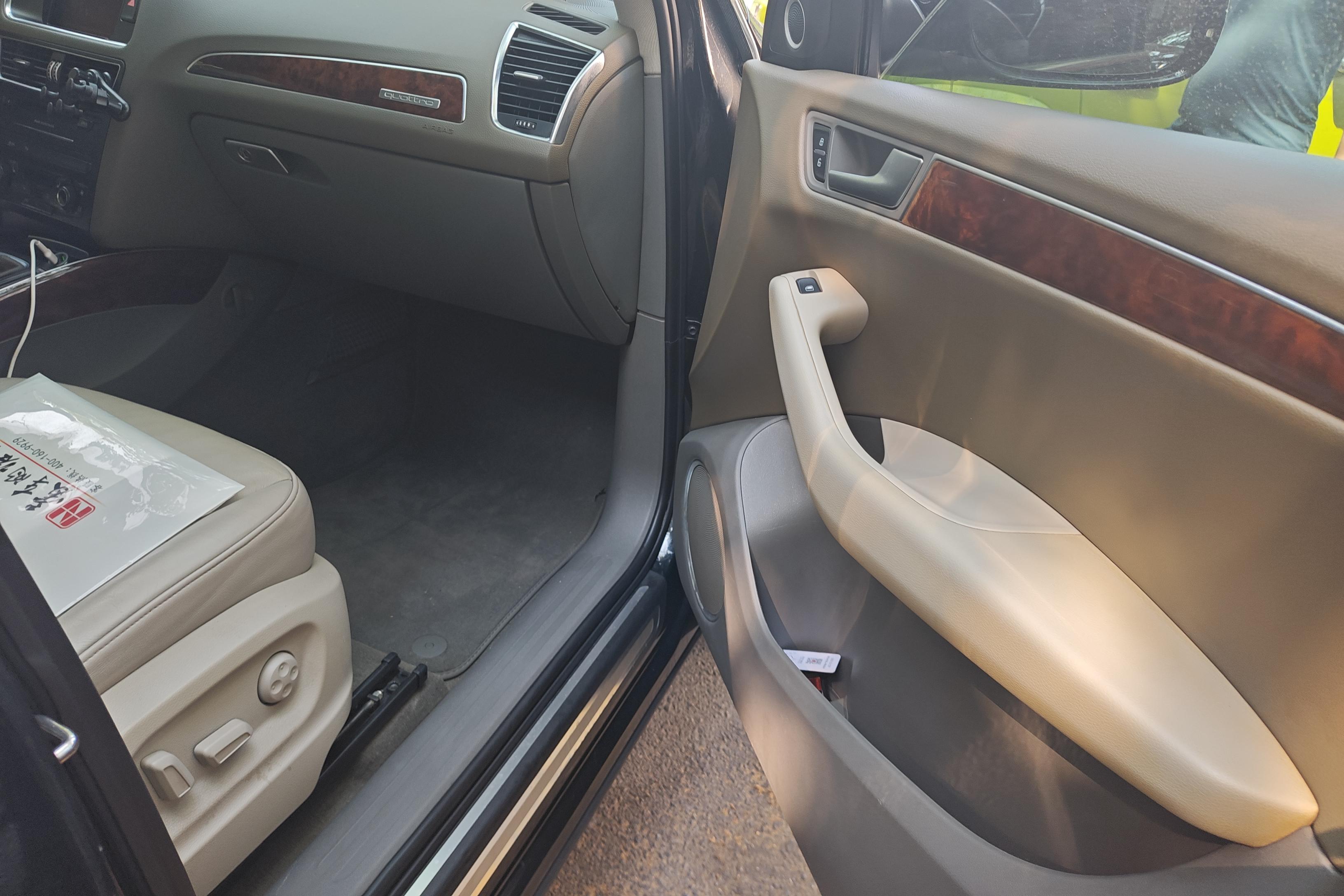 奥迪Q5 2012款 2.0T 自动 四驱 汽油 舒适型 (国Ⅳ) 