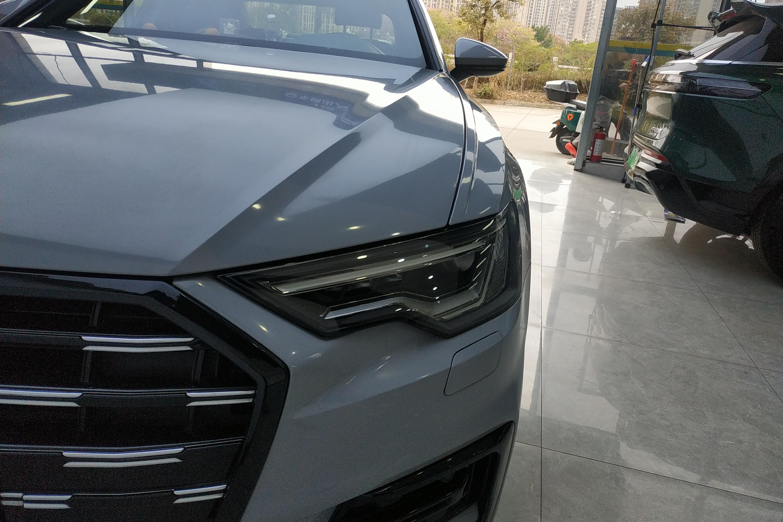 奥迪A6L 40TFSI 2019款 2.0T 自动 豪华动感型 (国Ⅵ) 