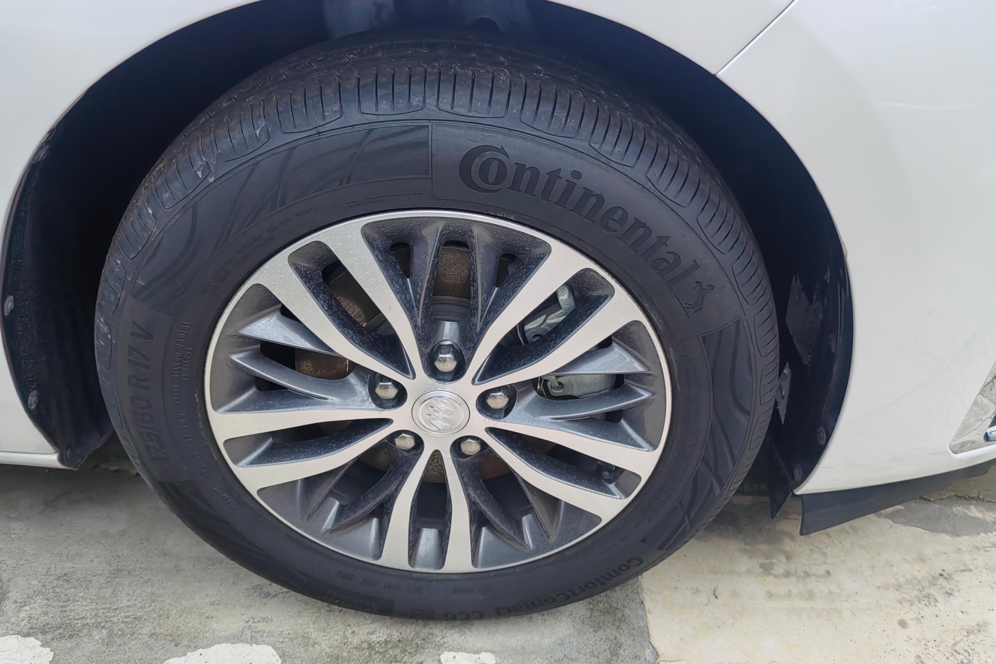 别克GL8 2023款 2.0T 自动 7座 653T豪华型 (国Ⅵ) 