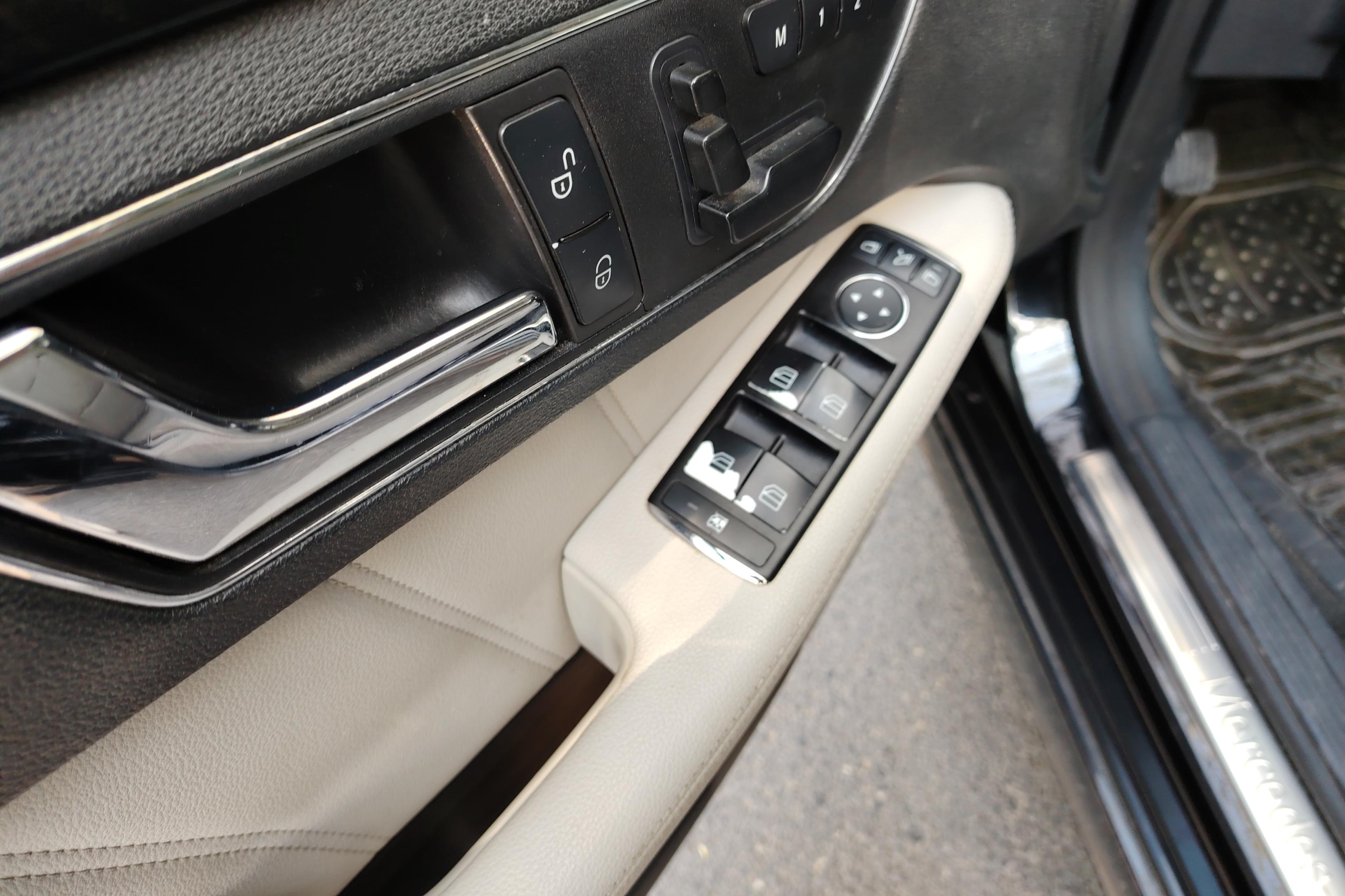 奔驰E级 E300 [进口] 2010款 3.0L 自动 汽油 优雅豪华型 