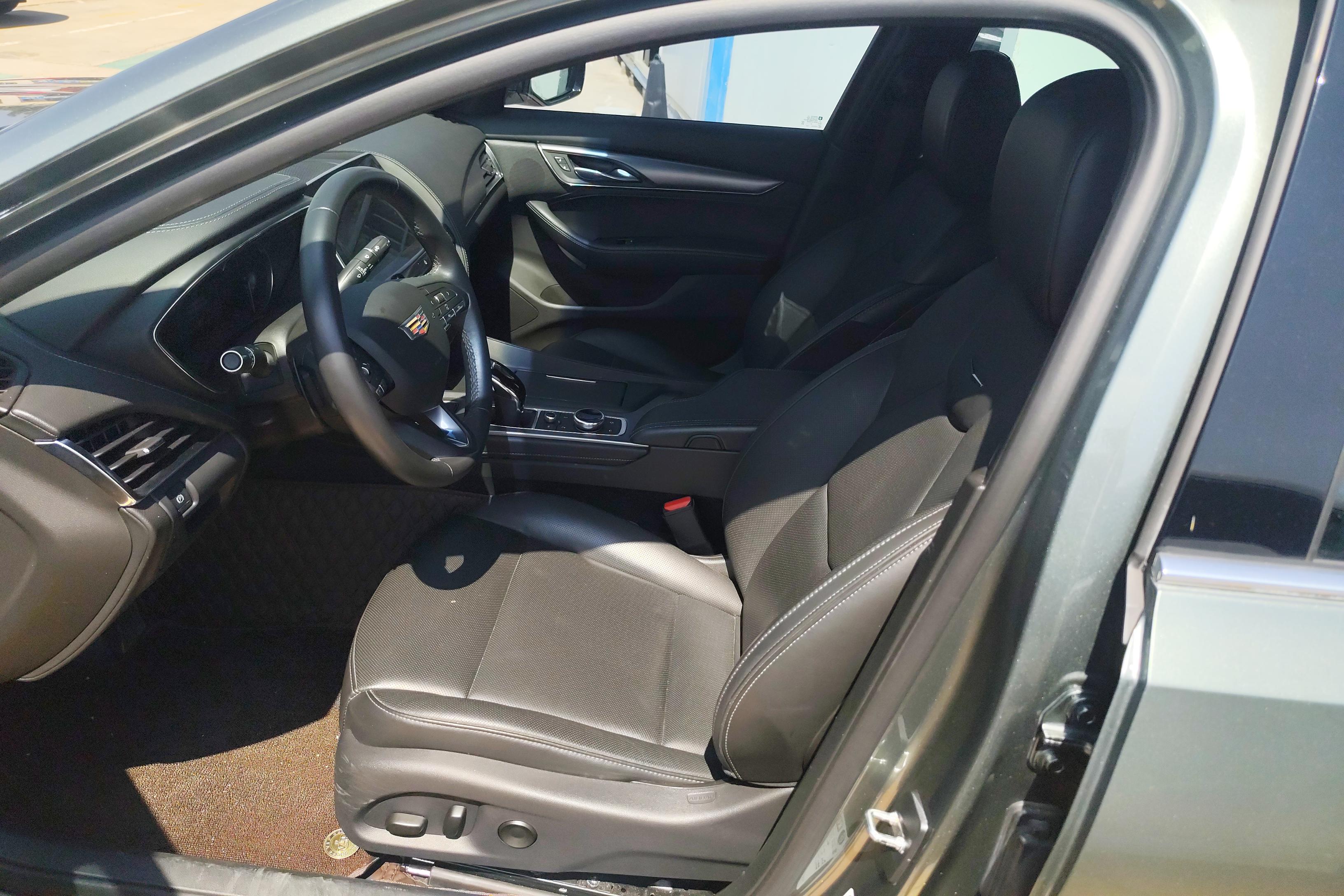 凯迪拉克CT5 2022款 2.0T 自动 28T豪华型 (国Ⅵ) 