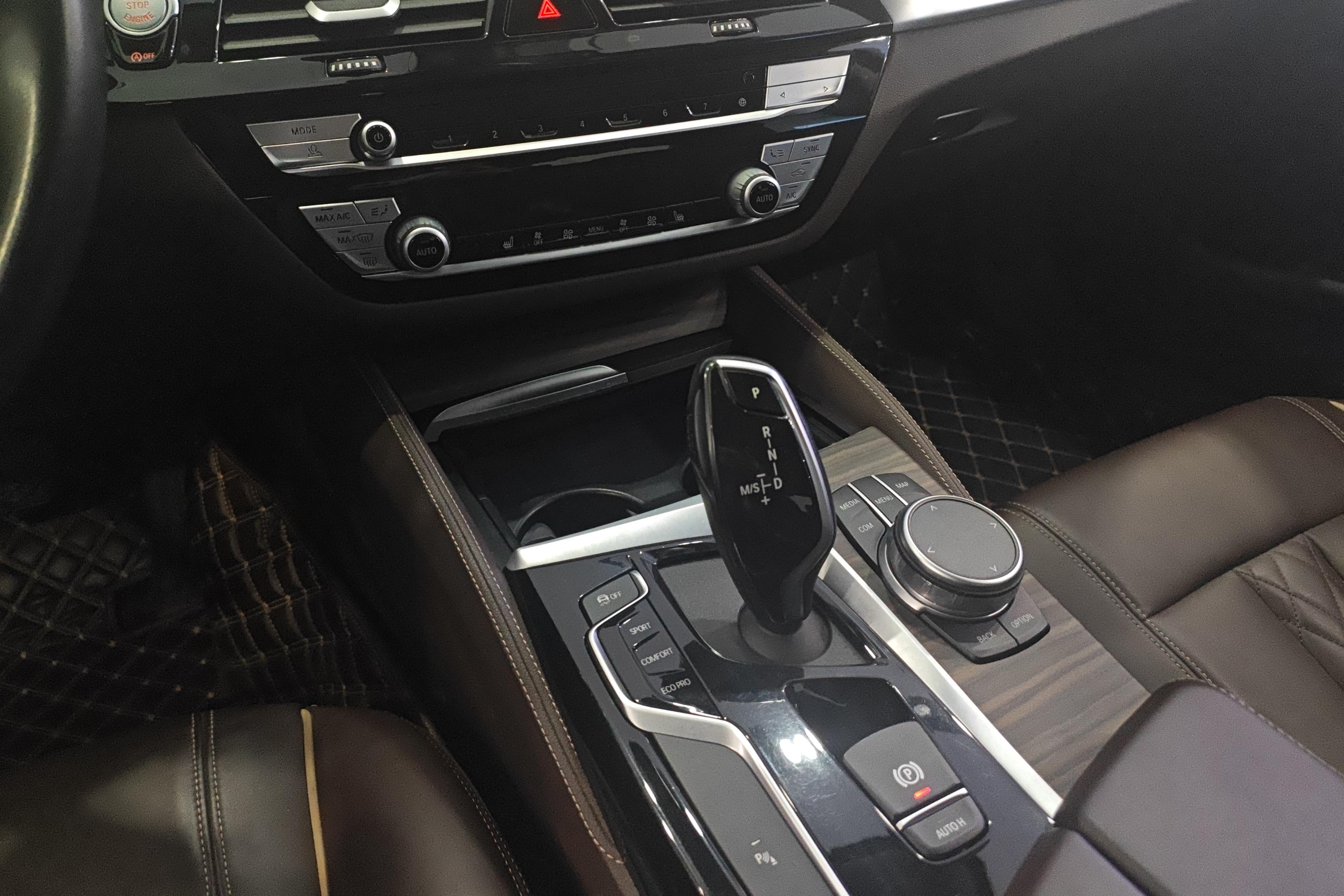 宝马5系 530Li 2020款 2.0T 自动 汽油 尊享型M运动套装 (国Ⅵ) 