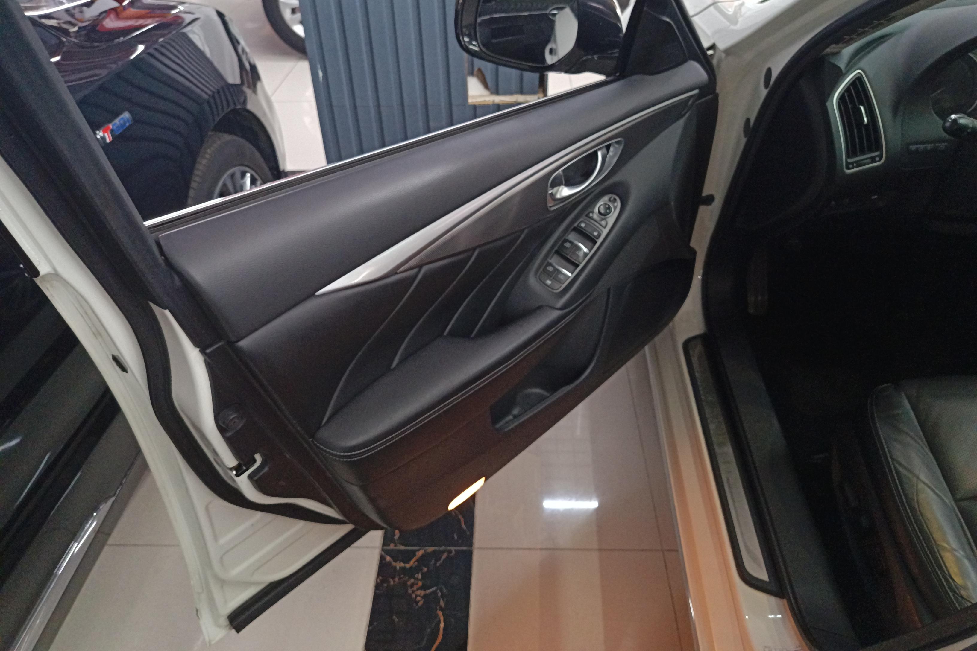 英菲尼迪Q50L 2015款 2.0T 自动 悦享版 (国Ⅴ) 