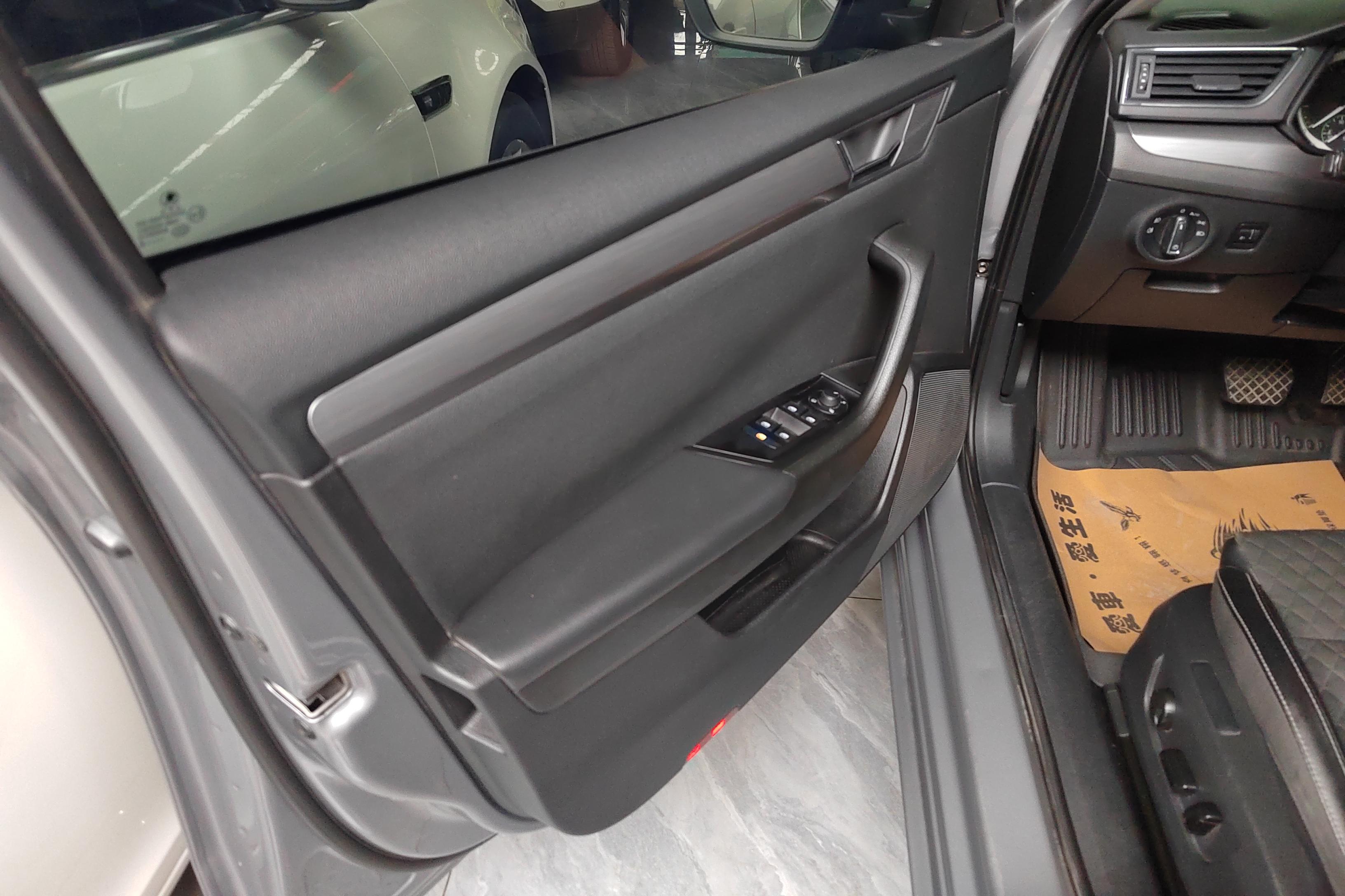 斯柯达速派 2018款 1.8T 自动 330TSI舒适版 (国Ⅴ) 