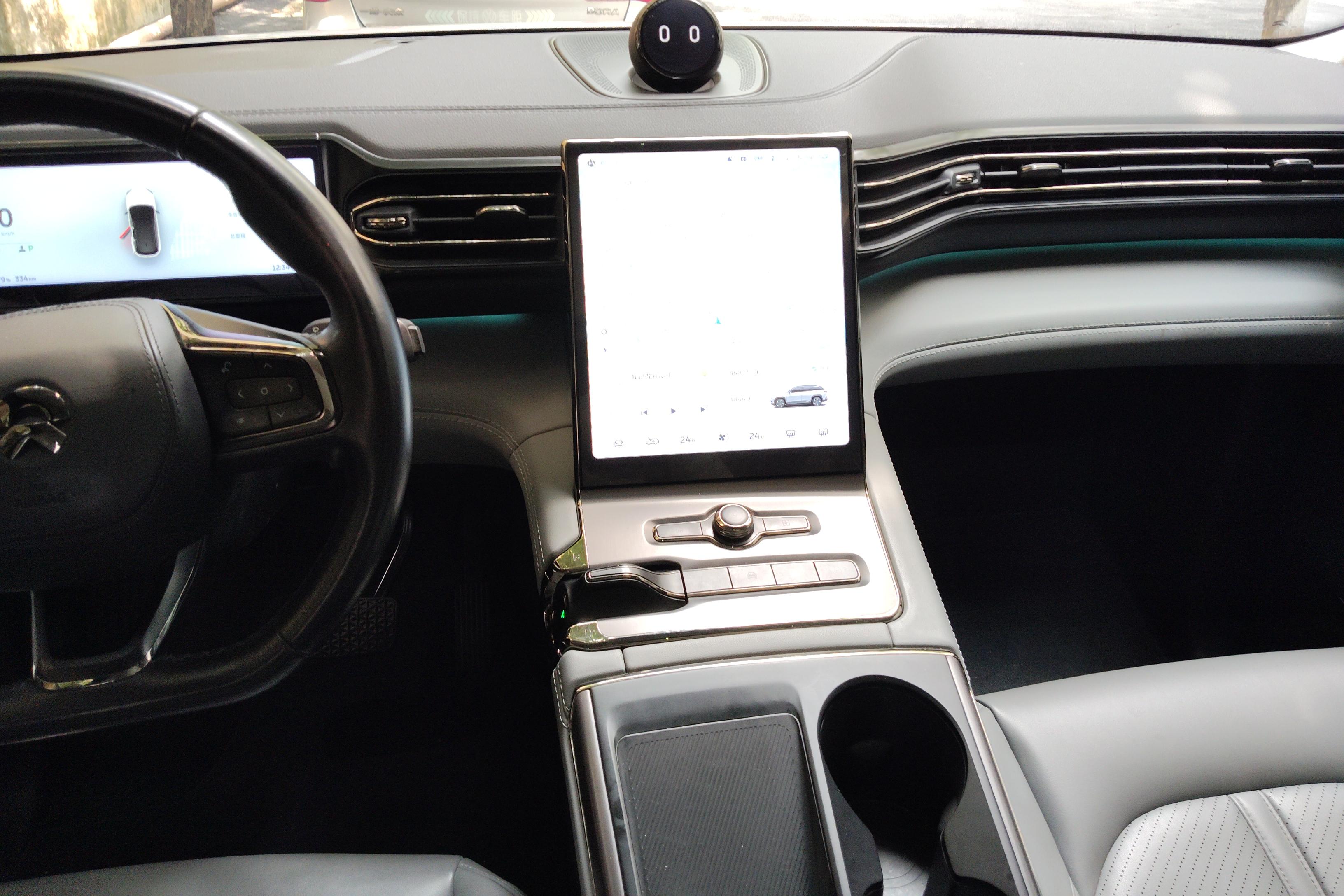 蔚来ES6 2020款 70kWh420km四驱 纯电动 运动版420KM 