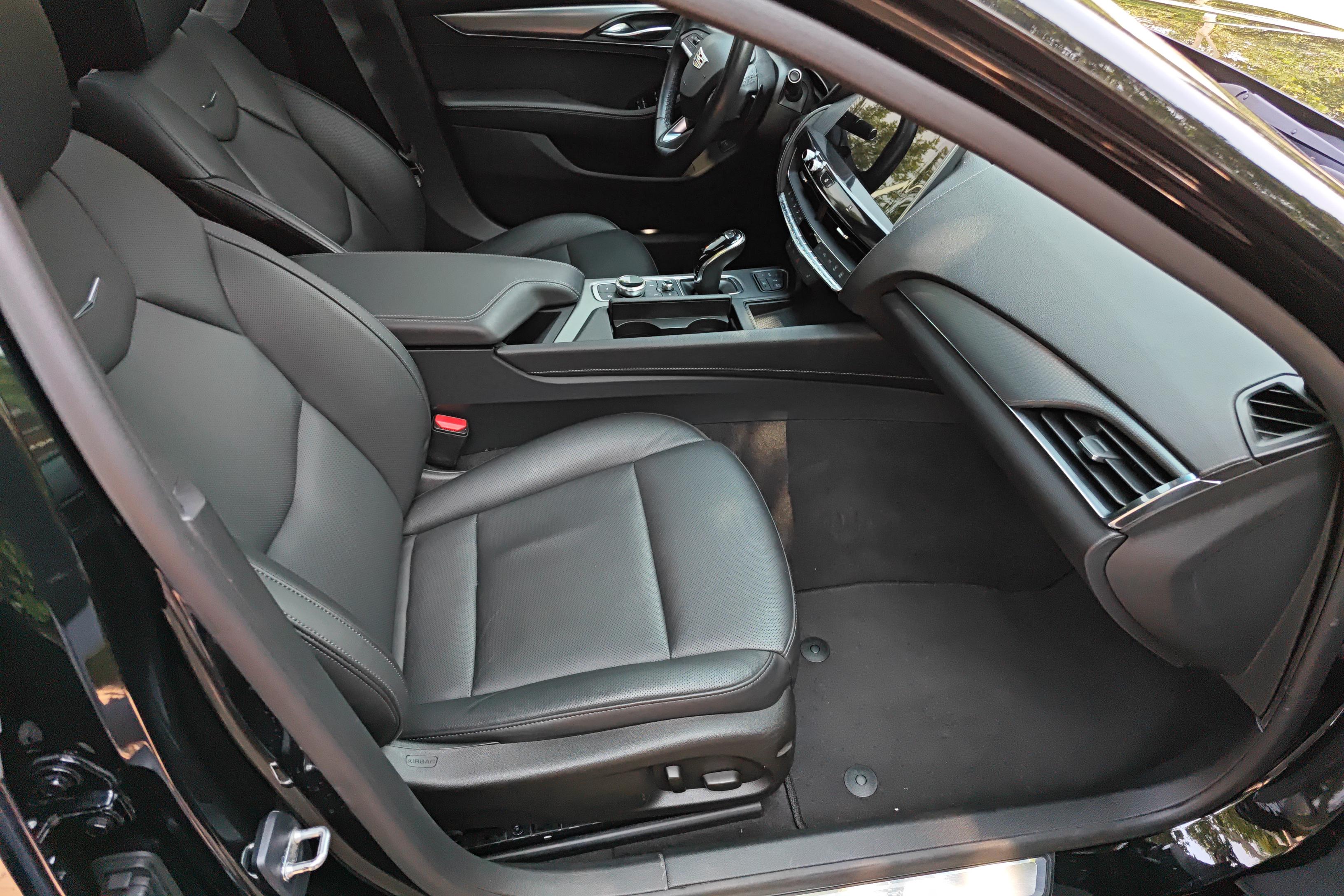 凯迪拉克CT5 2021款 2.0T 自动 28T豪华型 (国Ⅵ) 