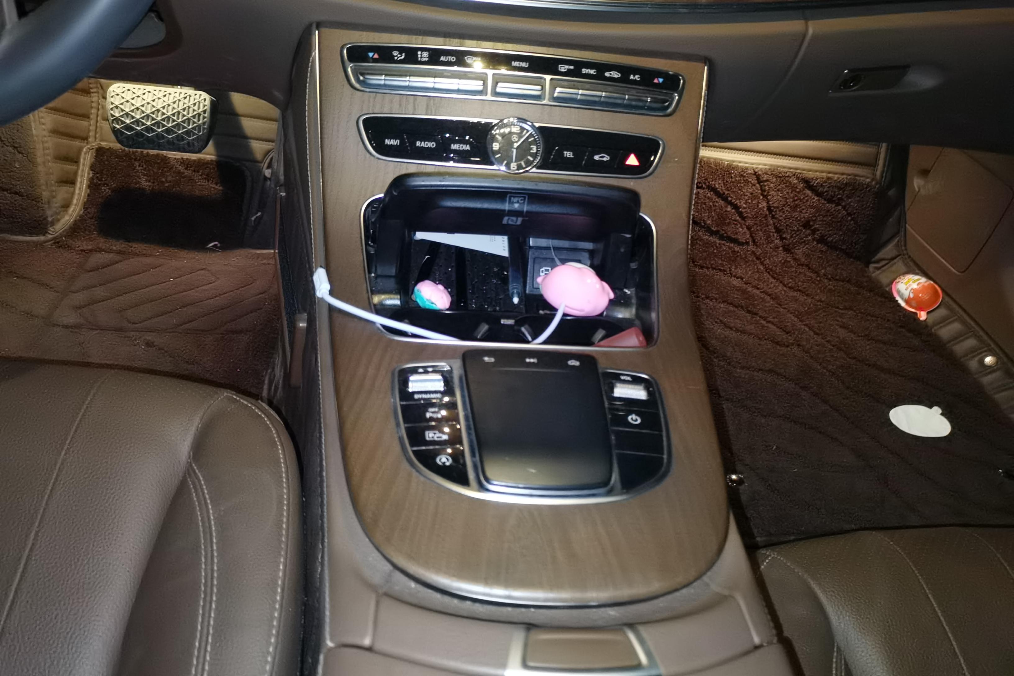 奔驰E级 E300L 2020款 2.0T 自动 汽油 时尚型改款 (国Ⅵ) 