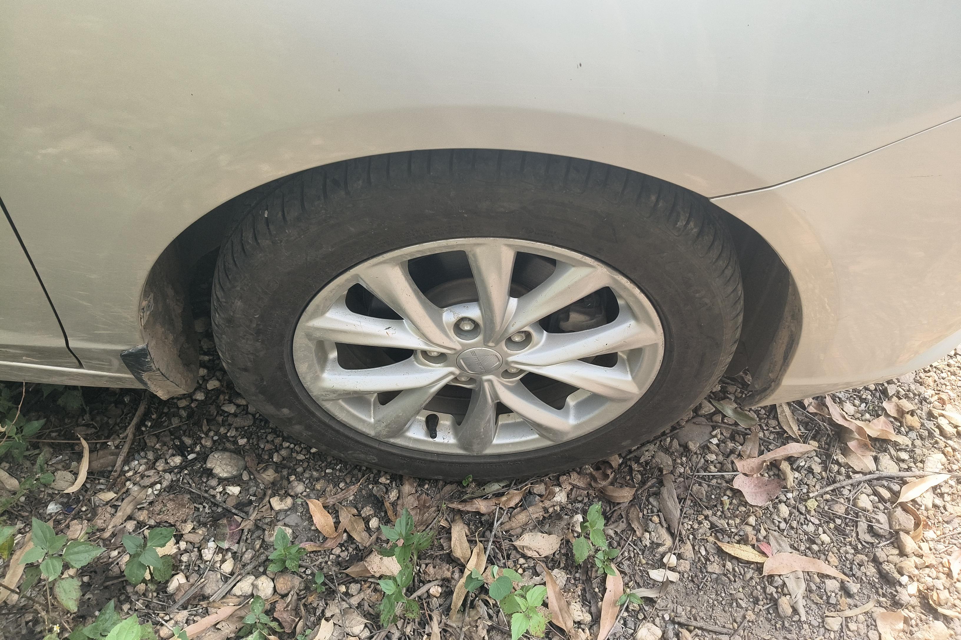 荣威i5 2020款 1.5L 自动 4G互联领豪版 (国Ⅵ) 