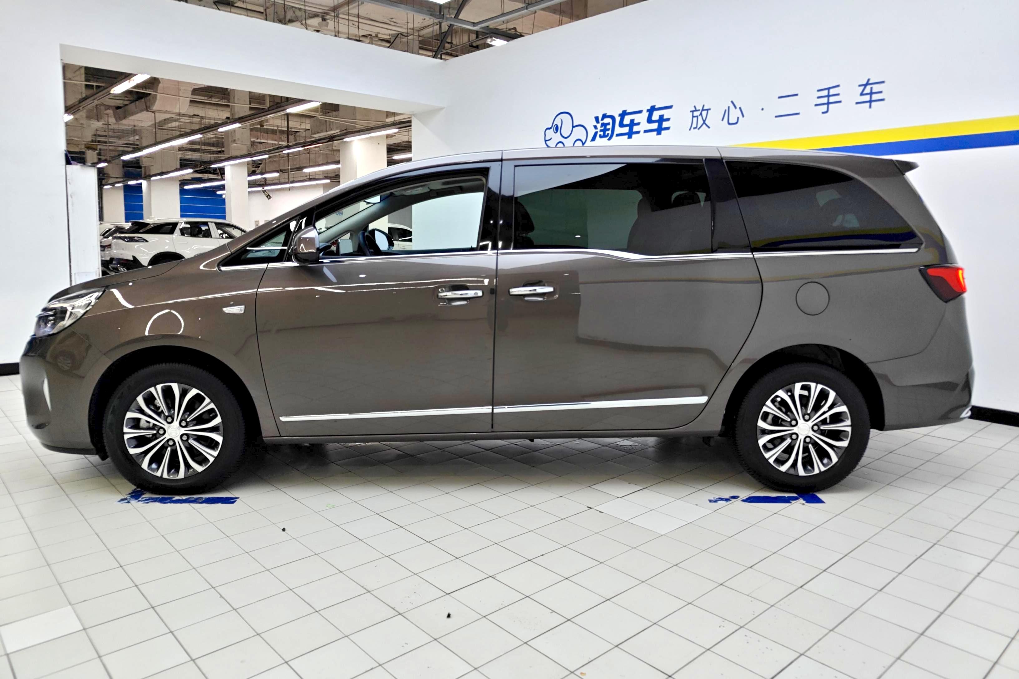 【哈尔滨二手别克GL8】别克GL8 陆上公务舱 2021款 2.0T 自动 前驱 7座 652T豪华型