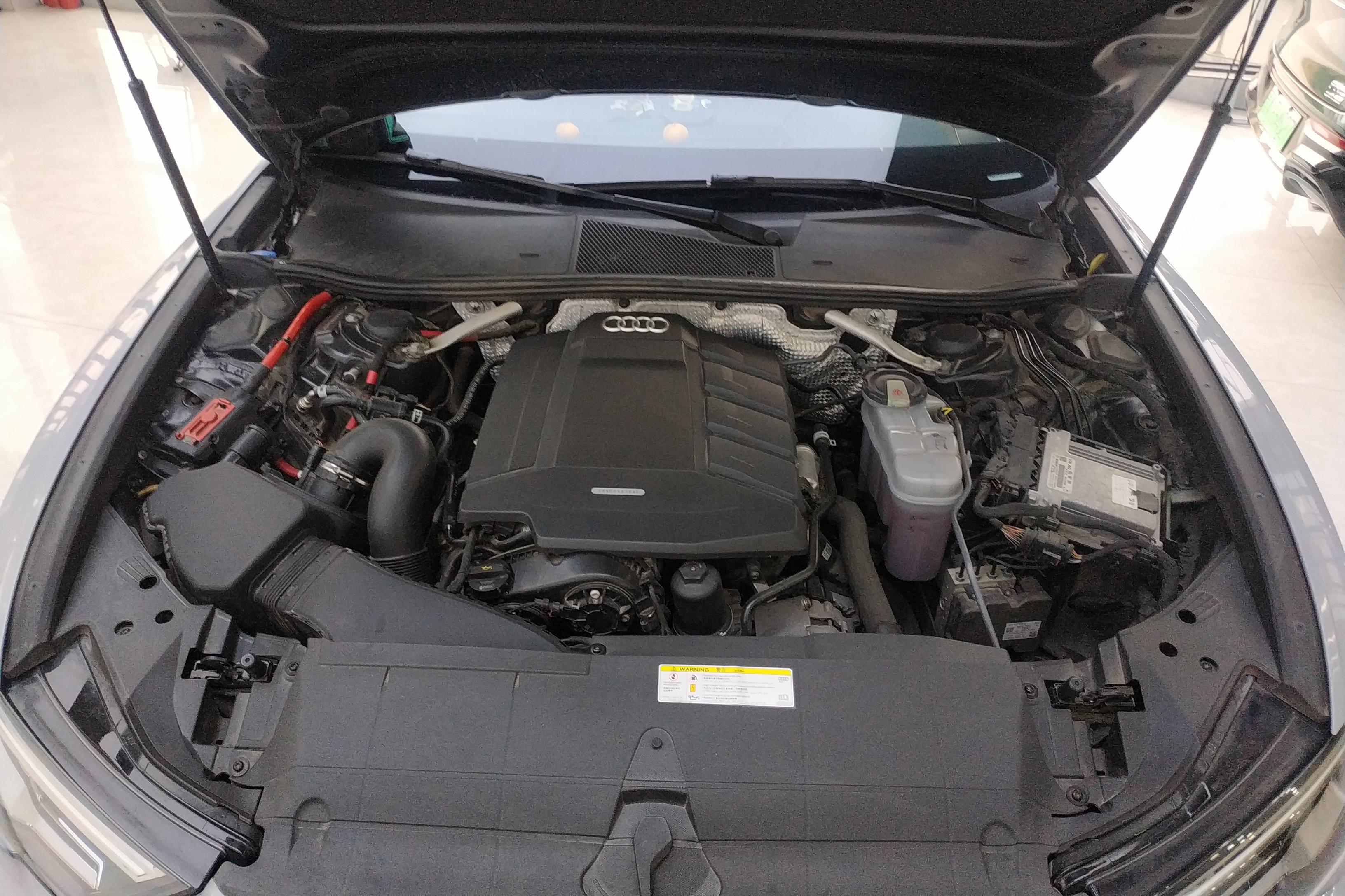 奥迪A6L 40TFSI 2019款 2.0T 自动 豪华动感型 (国Ⅵ) 