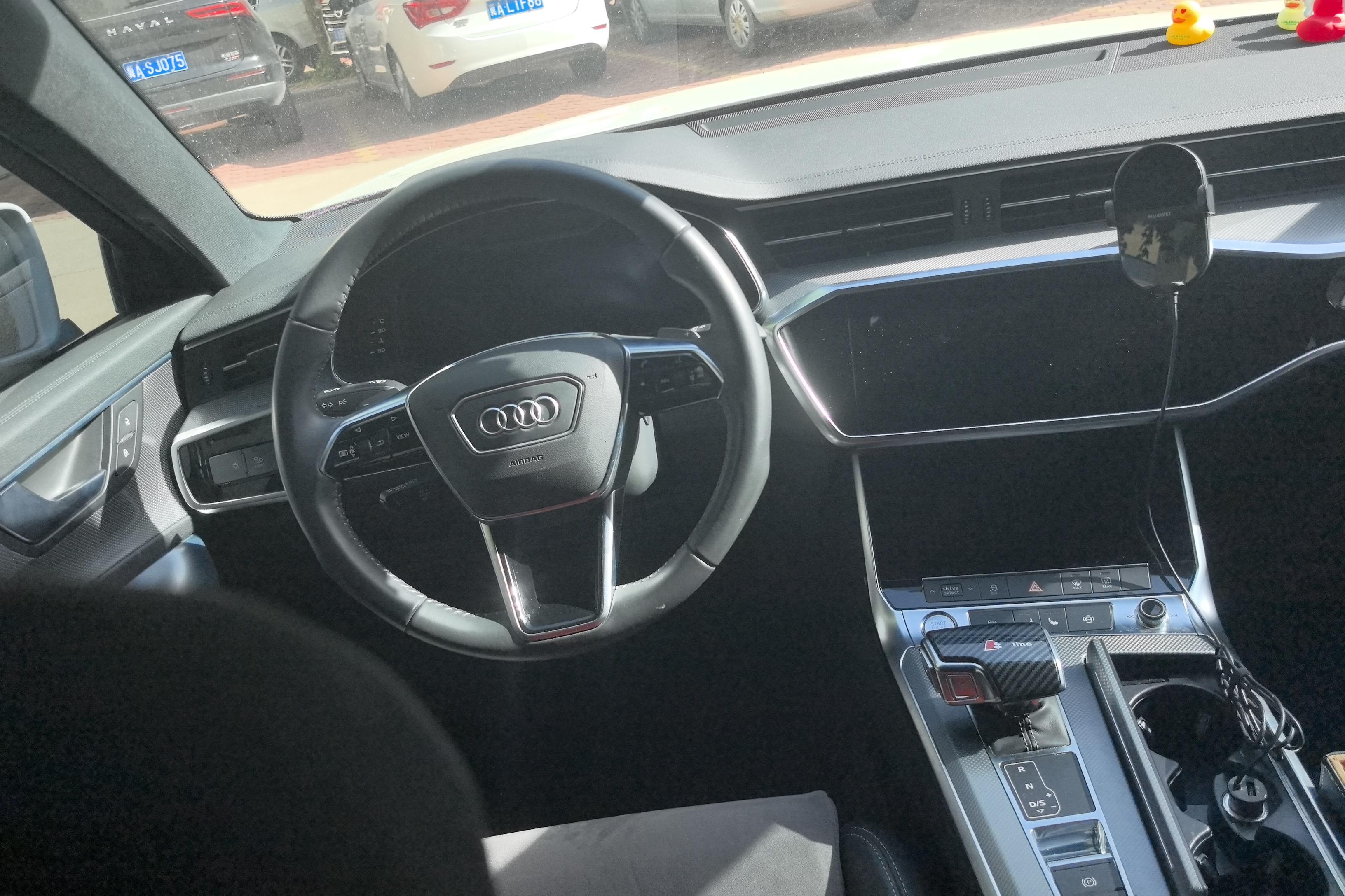 奥迪A6L 40TFSI 2020款 2.0T 自动 豪华动感型 (国Ⅵ) 