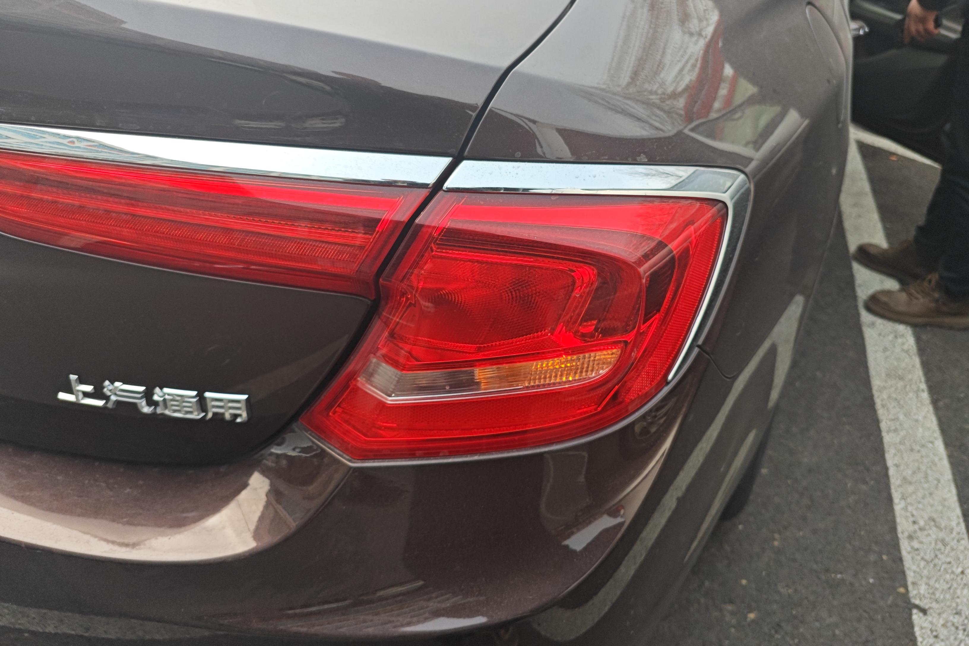 别克君越 2016款 2.0T 自动 28T改款精英型 (国Ⅴ) 