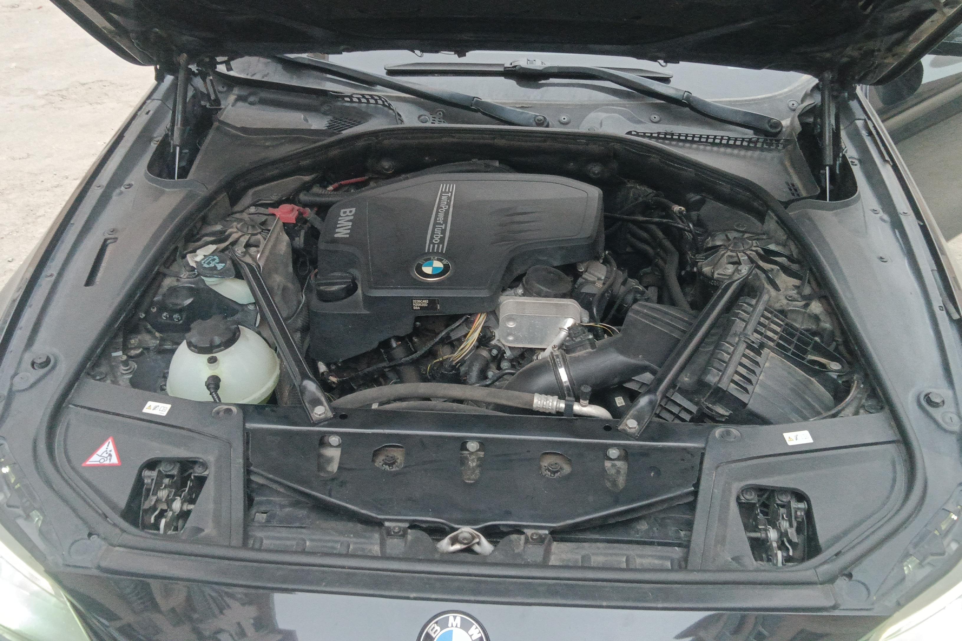 宝马5系 520Li 2014款 2.0T 自动 汽油 典雅型 (国Ⅳ) 