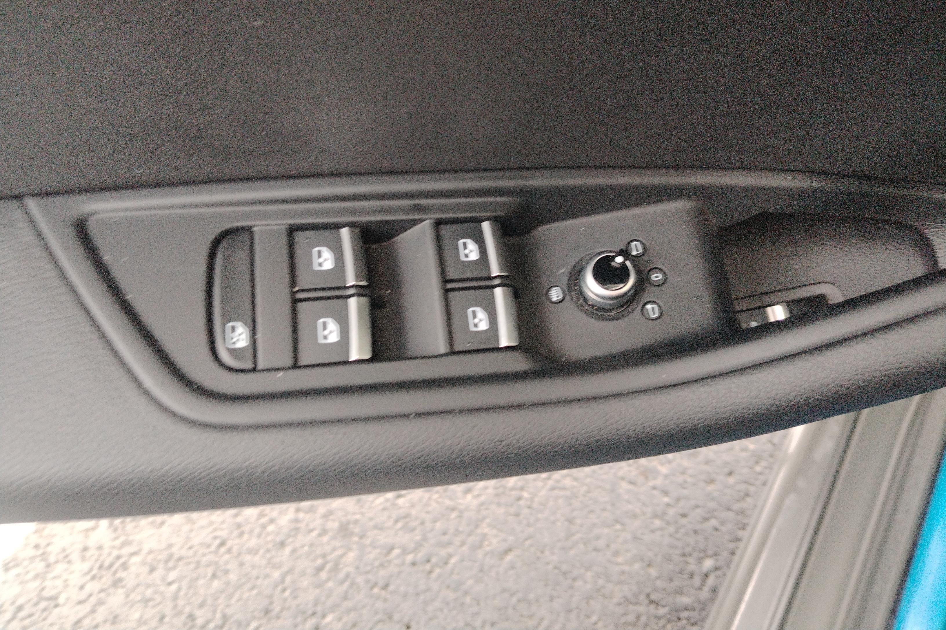 奥迪A5掀背 40TFSI [进口] 2023款 2.0T 自动 汽油 时尚动感型 