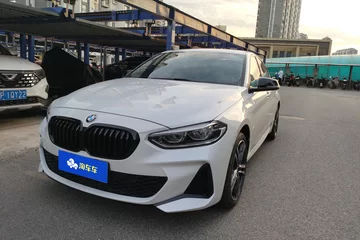 宝马1系 2021款 改款 125i m运动曜夜版